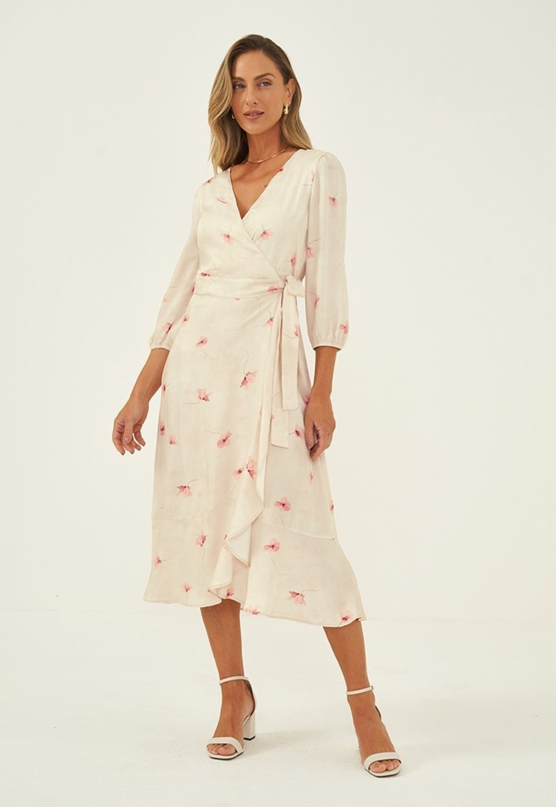 Vestido Midi em Viscose Estampada Floral Baunilha Sonia