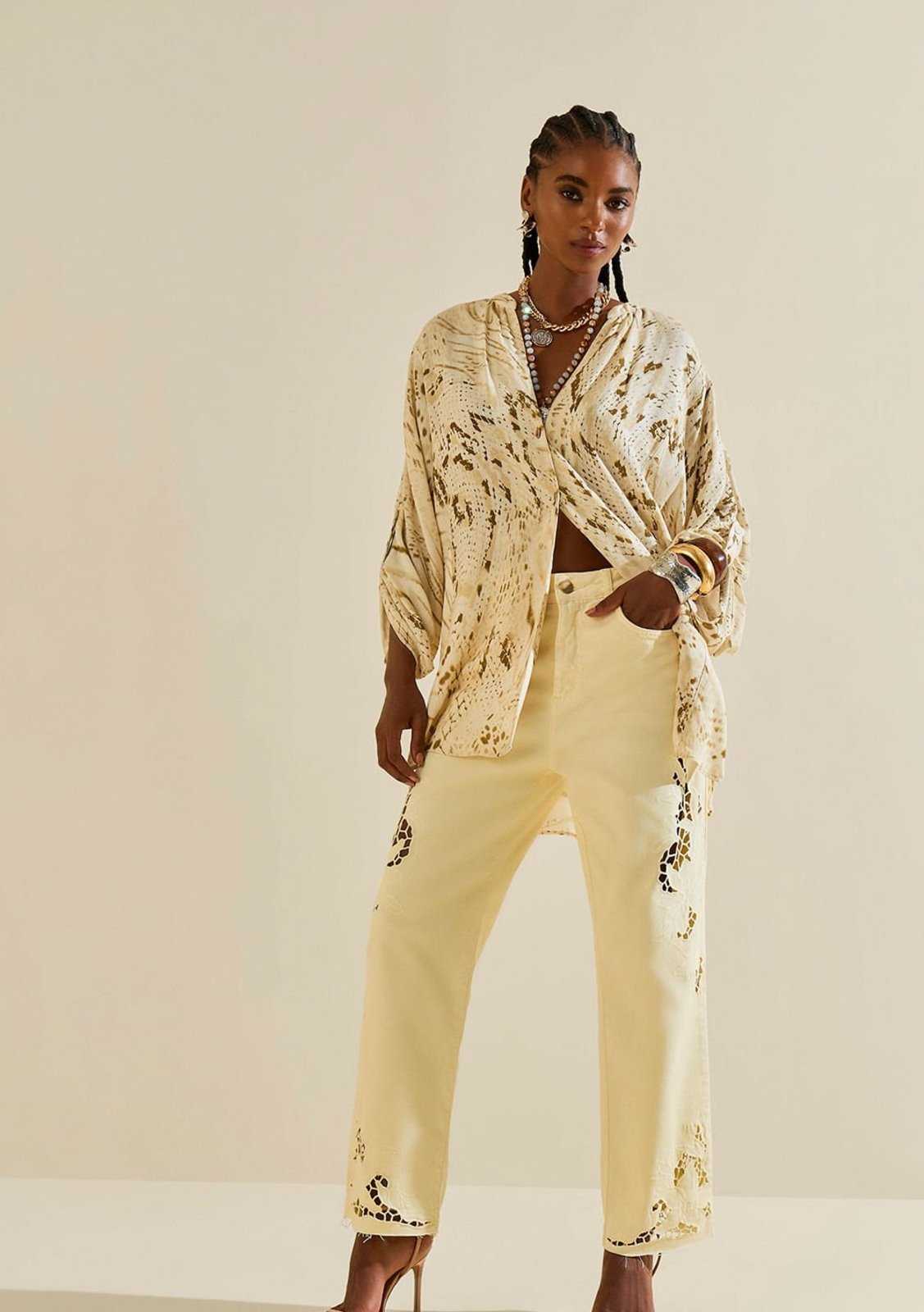 Calça Morena Rosa Reta Média Amarelo