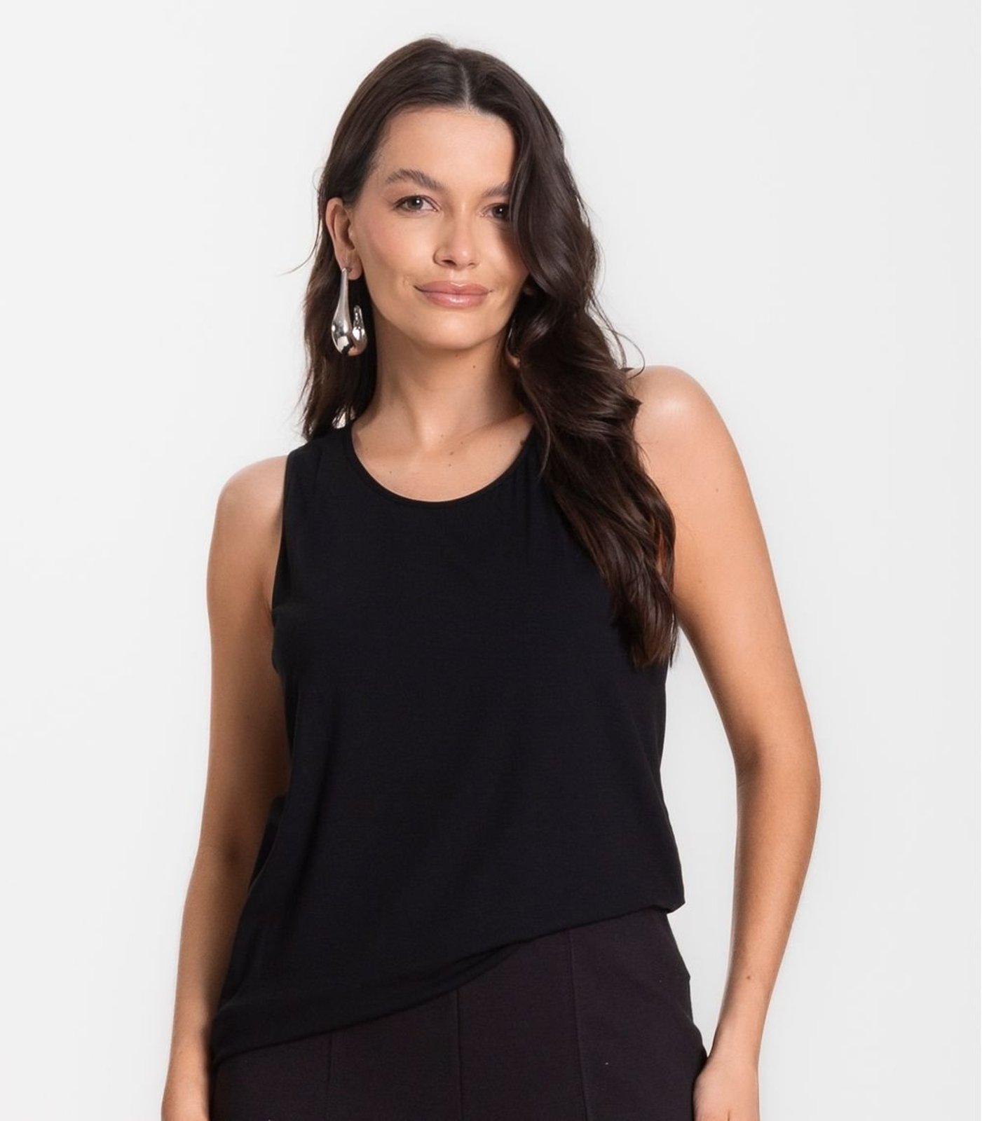 Vista 2 Regata Feminina Com Renda Infinita Cor preto INFINITA COR preto