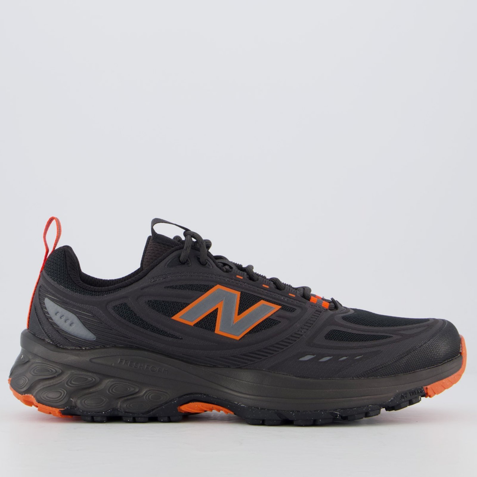 Tênis New Balance 410 V9 Preto e Laranja