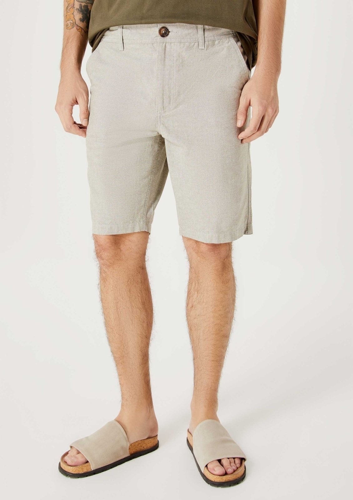 Vista 3 Bermuda Masculina Em Sarja Chino Hering branco Hering branco