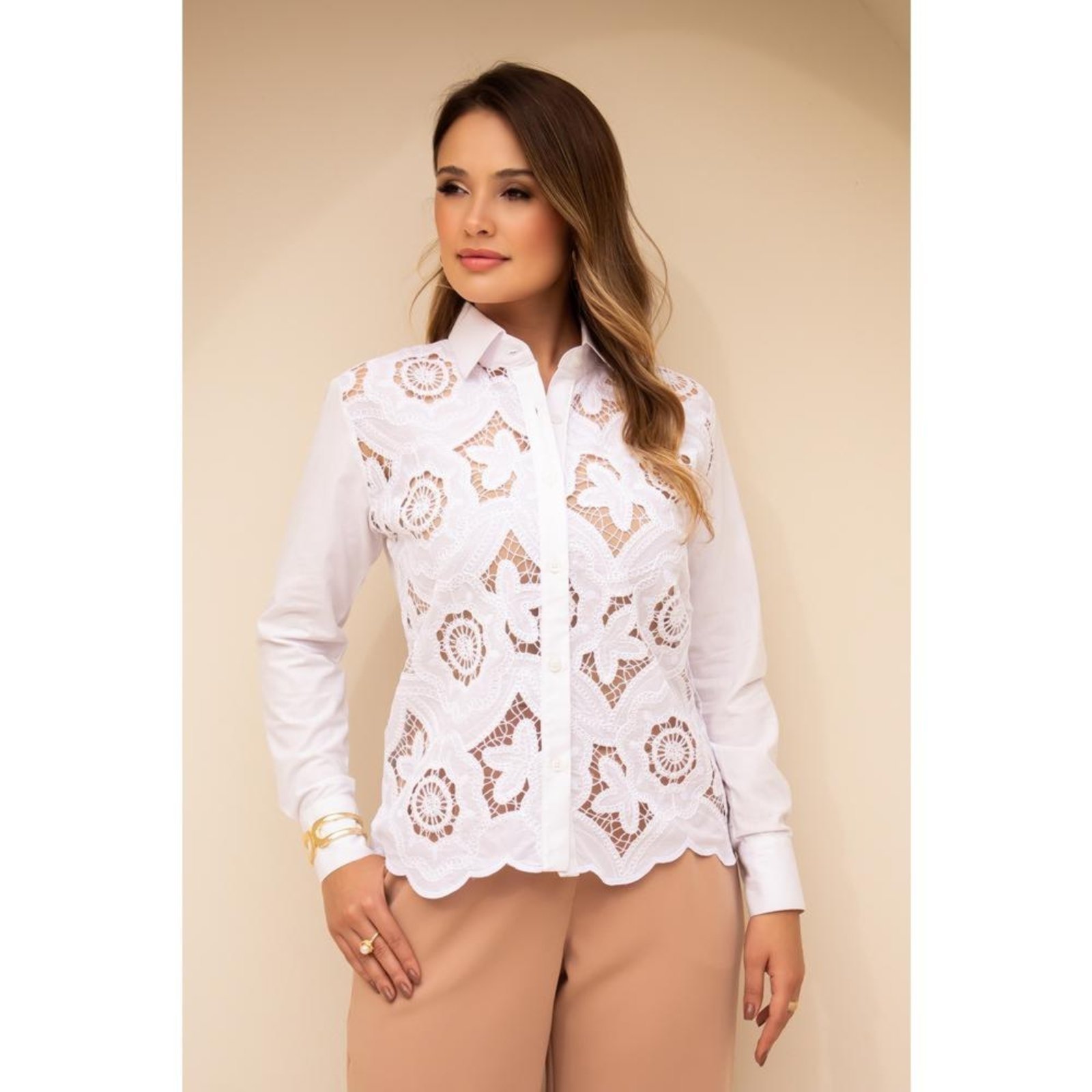 Camisa Feminina Com Bordado Vazado Richelieu De Algodão