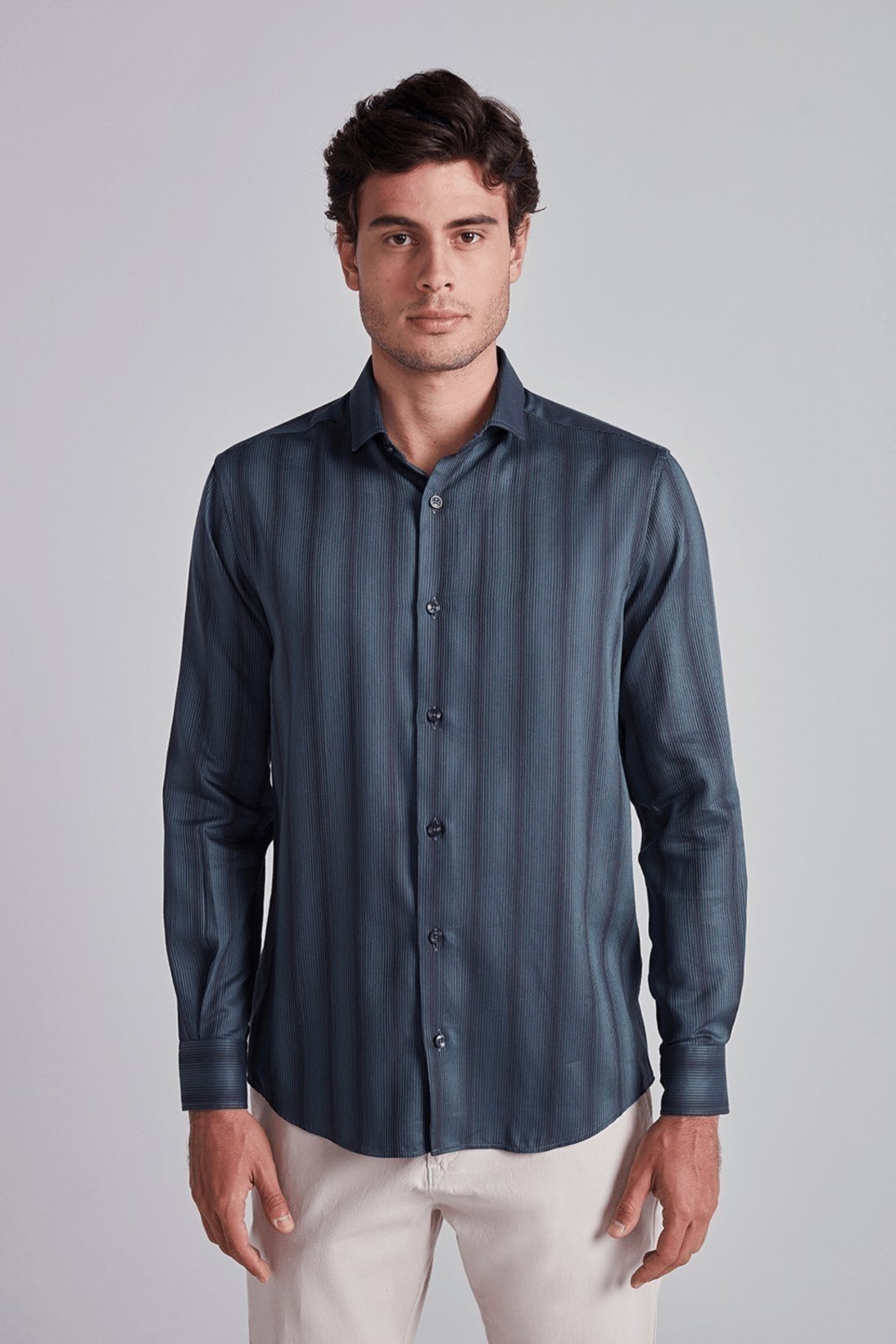HIGHSTIL Camisa Slim Fit Listrada - Cinza Chumbo