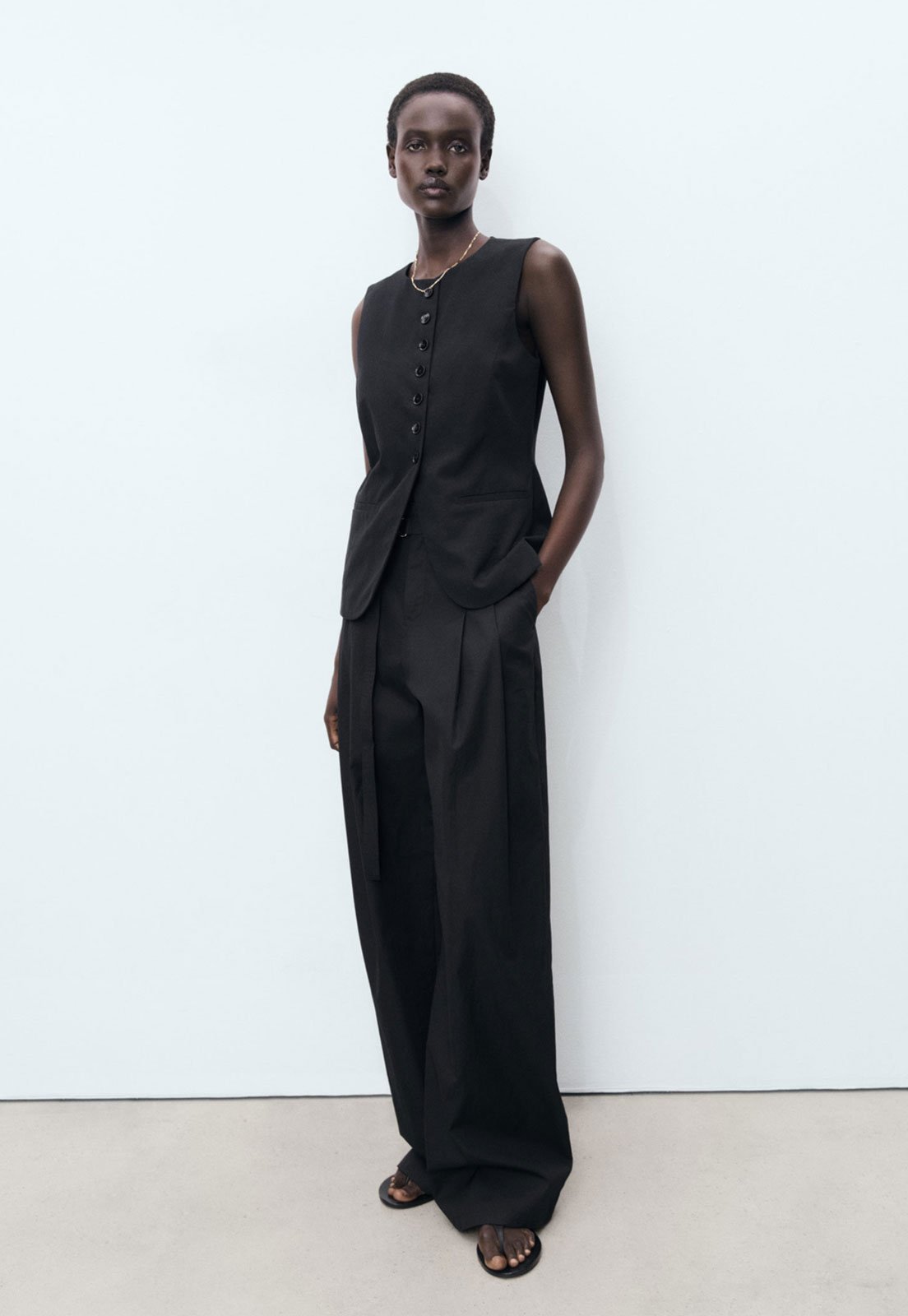 Colete Mango Slim Greta Preto
