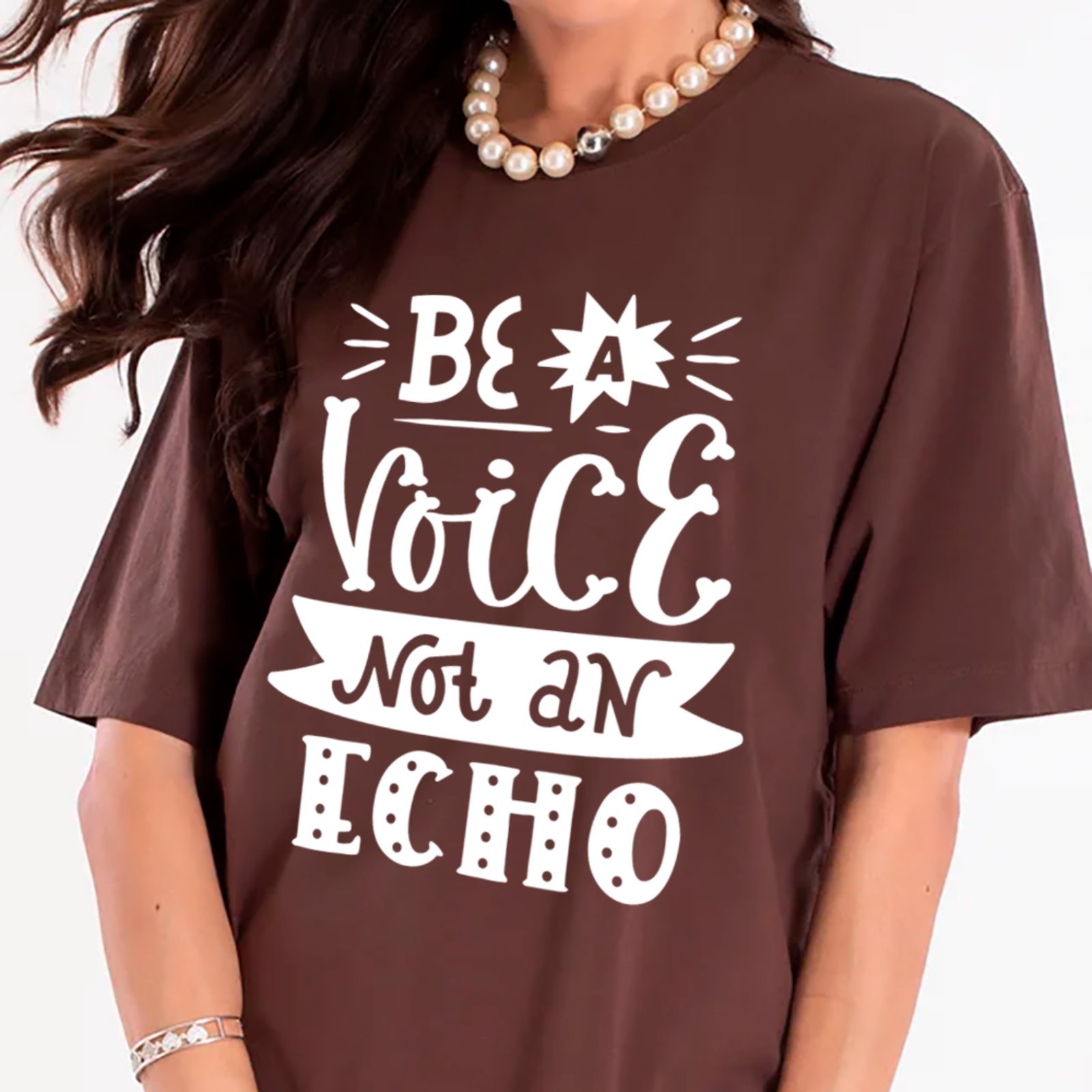 Vista 2 Camiseta Ousy Be a Voice Not an Echo Oversized Feminina branco ousy branco