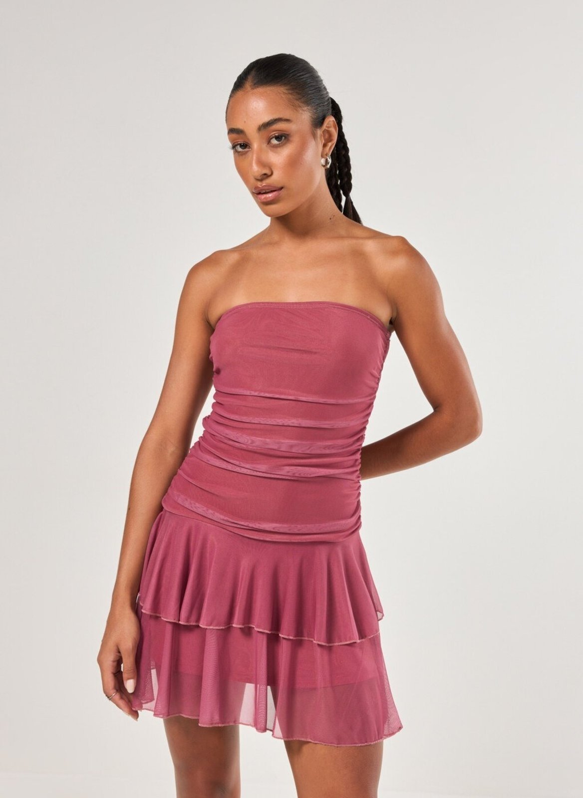 Vestido Tule Franzido Sem Alça