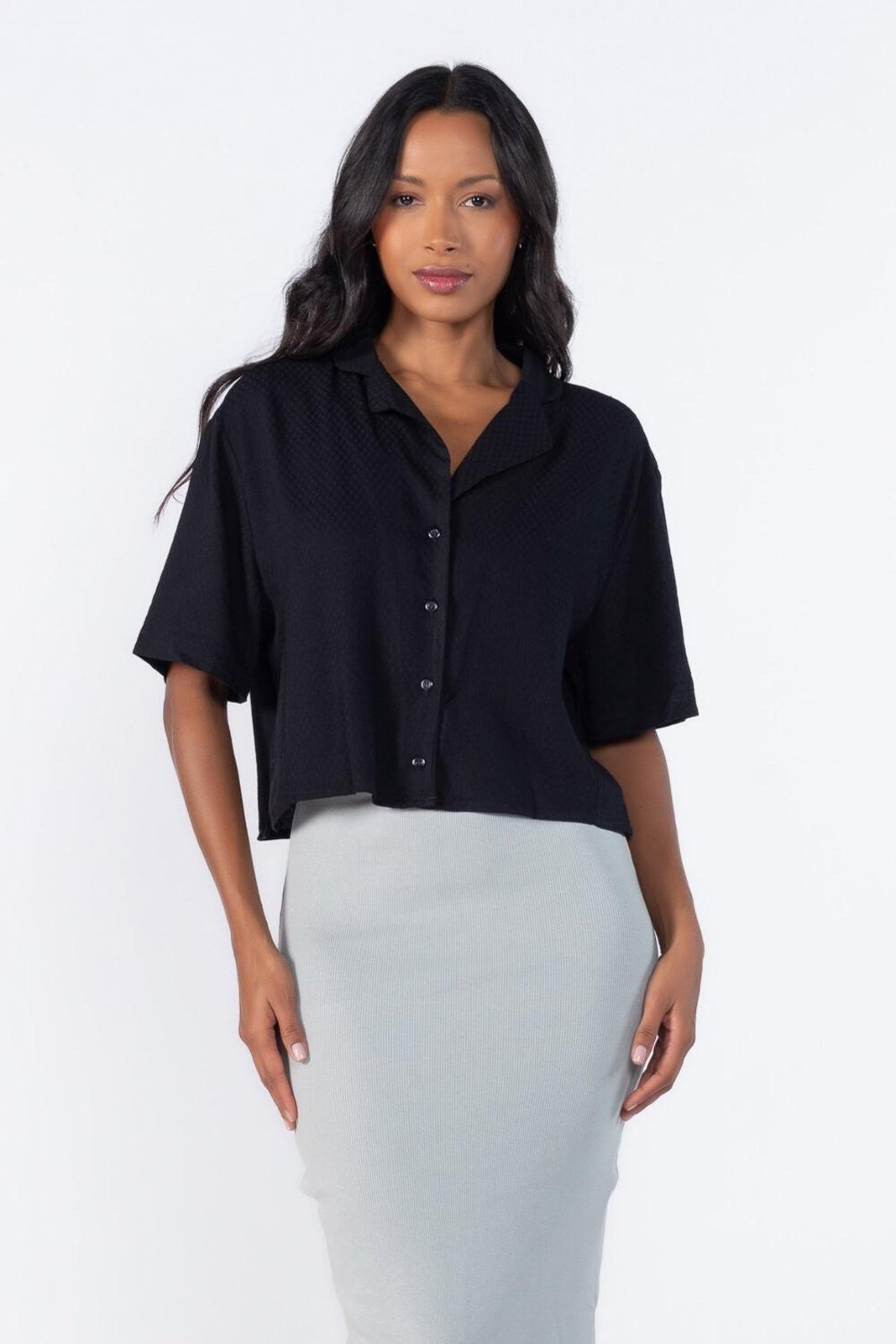 Camisa cropped com botoes Preto