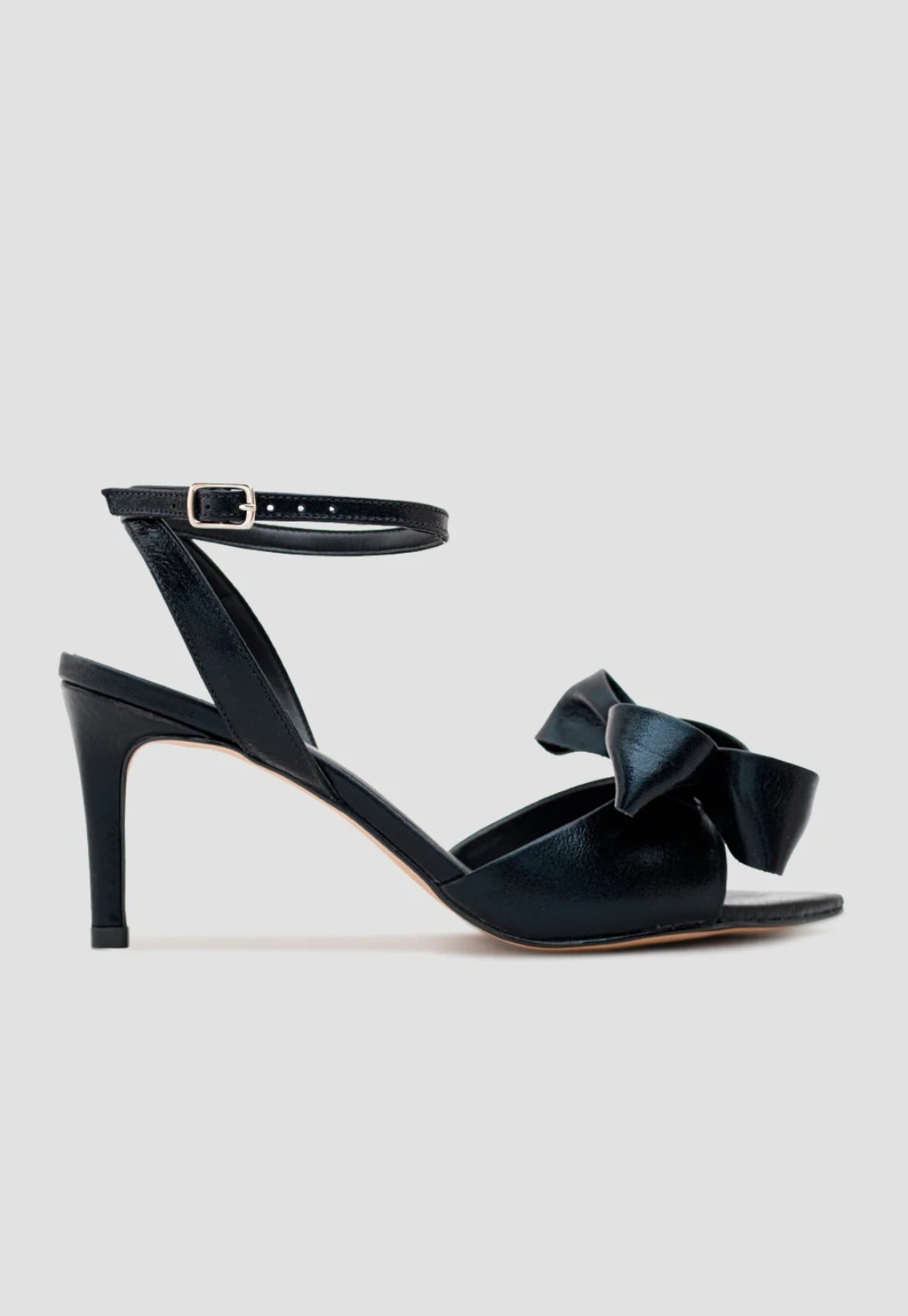 Sandália Com Laço Couro Preto CBK Salto Fino 9cm