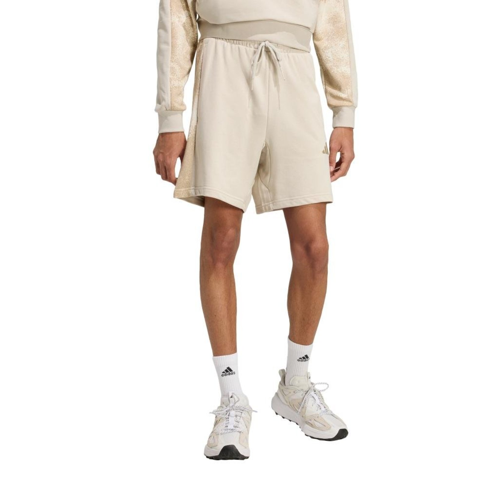 SHORTS CAMUFLAGEM adidas Sportswear Bege