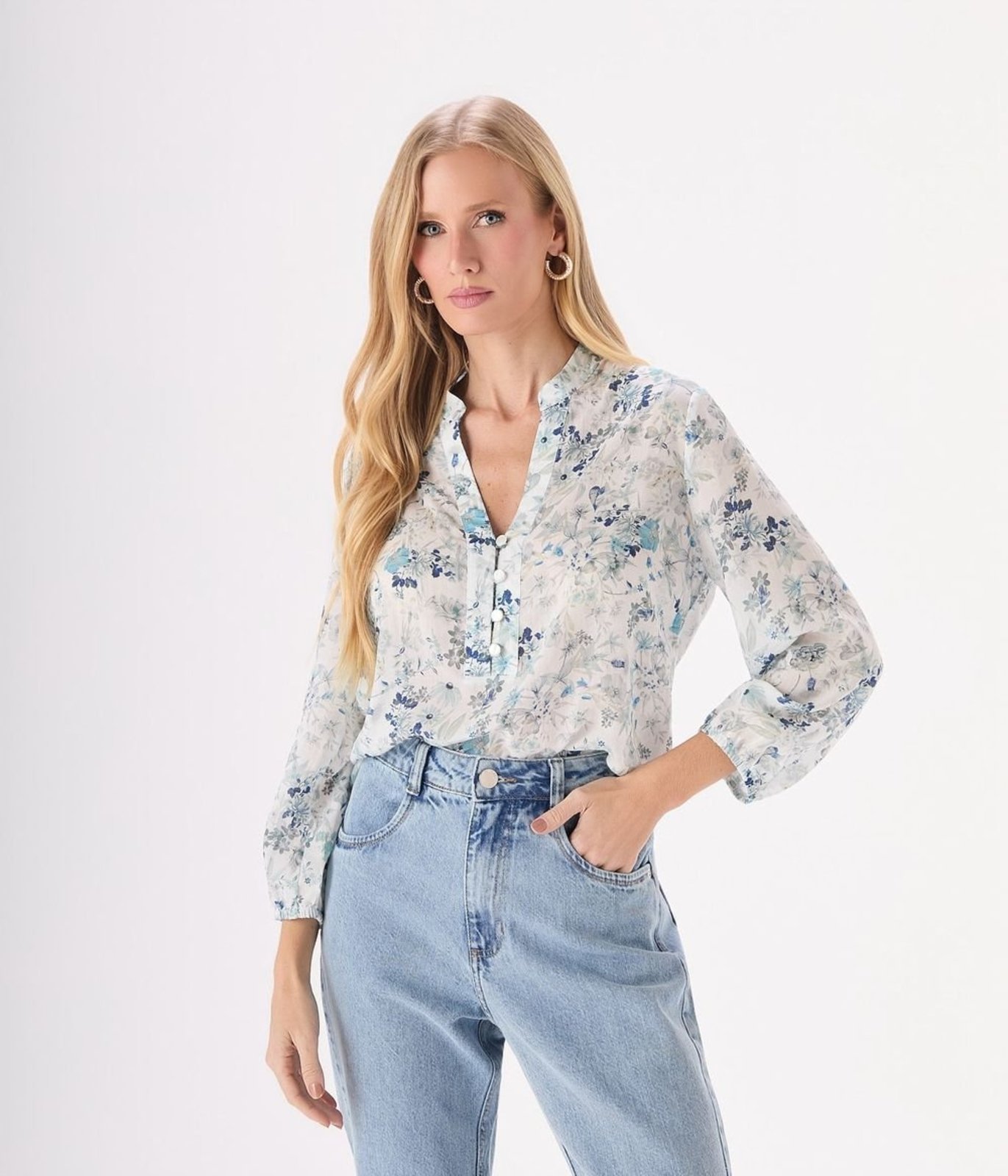 Blusa Makenji Com Detalhe De Botao Forrado Frente Feminina Estampa