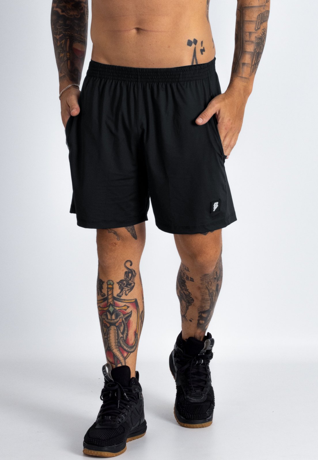 Bermuda Crown Training Poliamida Curta Elástica Musculação Fitness