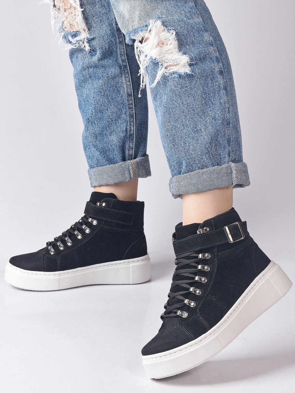 Tênis Botinha Casual Salook Preto Solado Branco Grosso