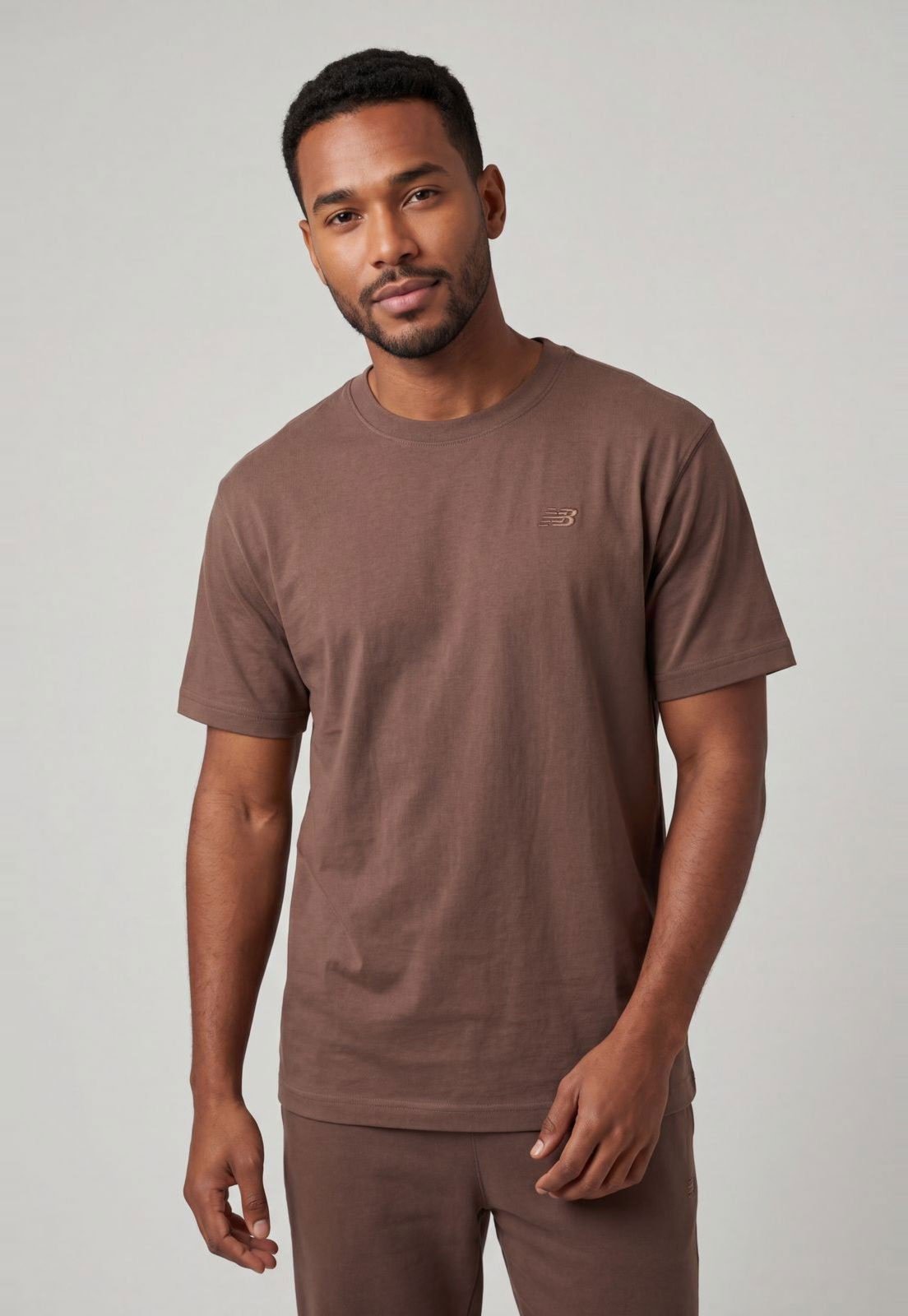 Camiseta Masculina New Balance Nb Small Logo Marrom
