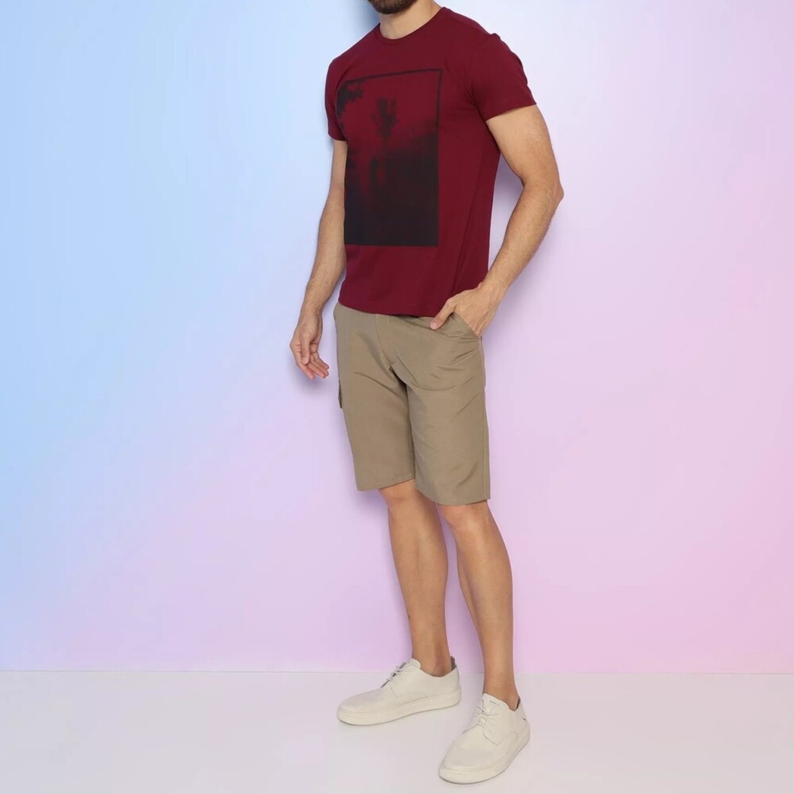 Bermuda Casual Com Bolsos e Recortes Caqui