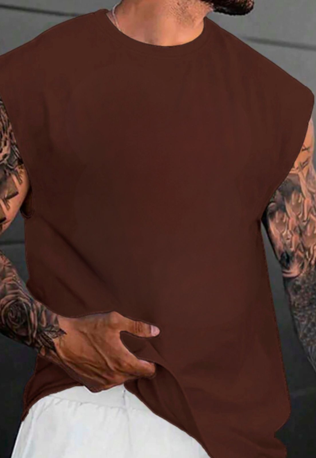 Camiseta Preta Cavada com recorte Grande Blusa Academia Fitness Oversized Camisa streetwear Over Lisa Marrom