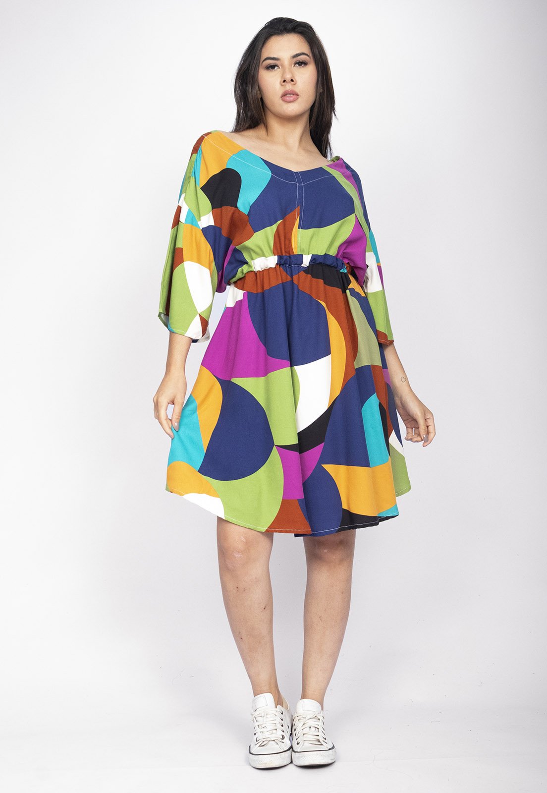 Vestido Curto CabanaFree Caaxixá Viscose com Cordão na Cintura Estampa Jardim Azul