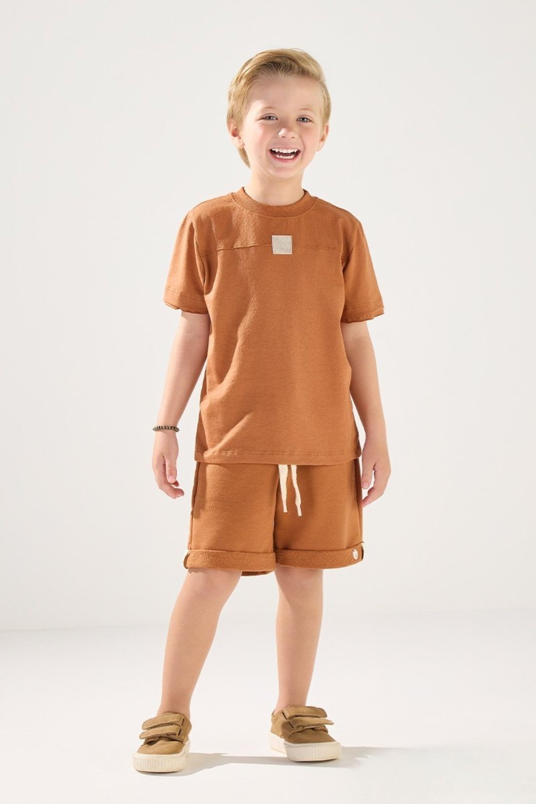 Infantil - Conjunto Monocromático Camiseta com Bermuda