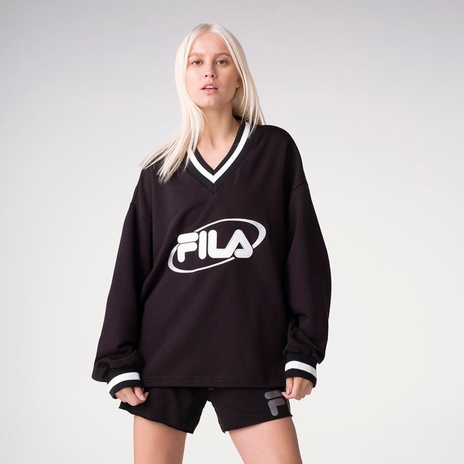 Vista 2 Casaco Fila Heritage Oversized V-Neck Pullover Feminino incolor Fila incolor