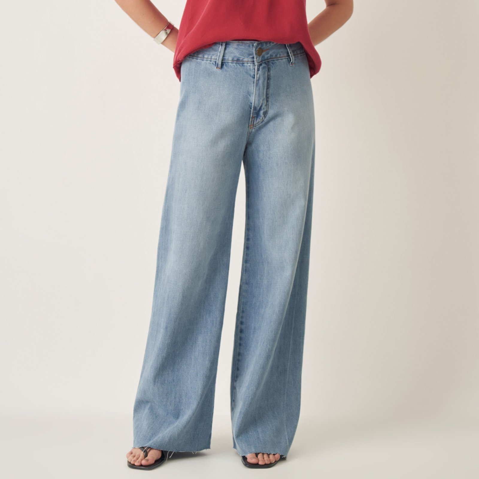 Calça Jeans Pantalona Wide Sem Costura Delavê