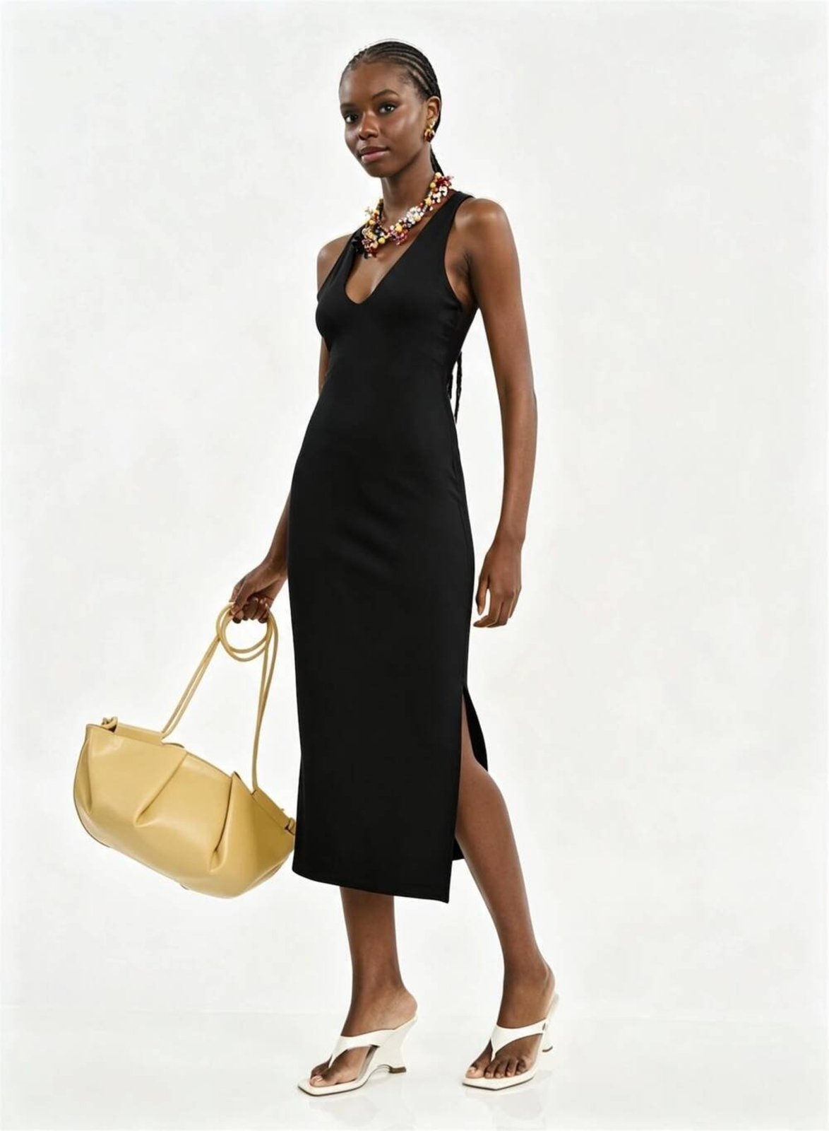Vestido Midi com Decote V e Detalhe Posterior Colcci Preto
