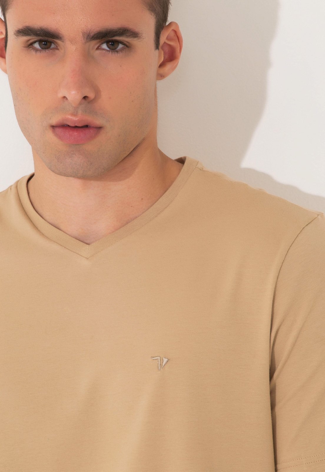 Camiseta Slim Traymon Gola V Kaki