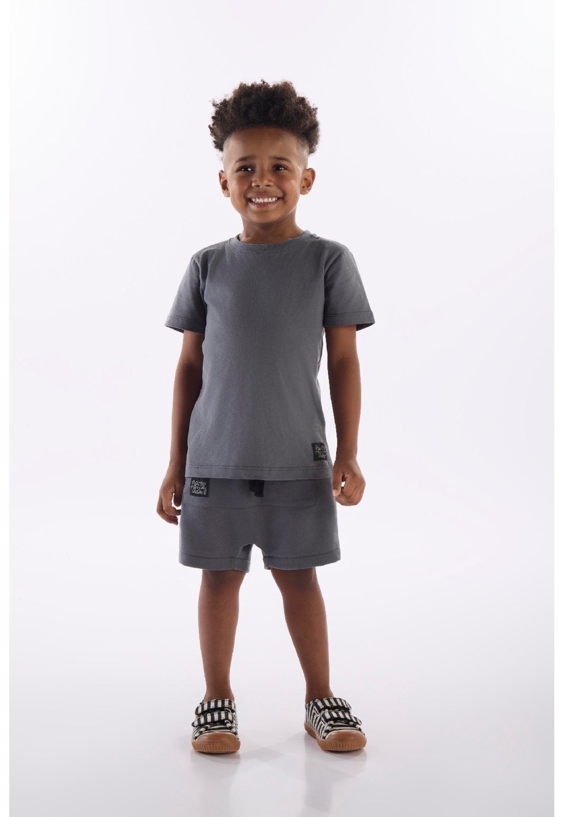 Infantil - Conjunto Menino Camiseta e Short Três e Já Cinza
