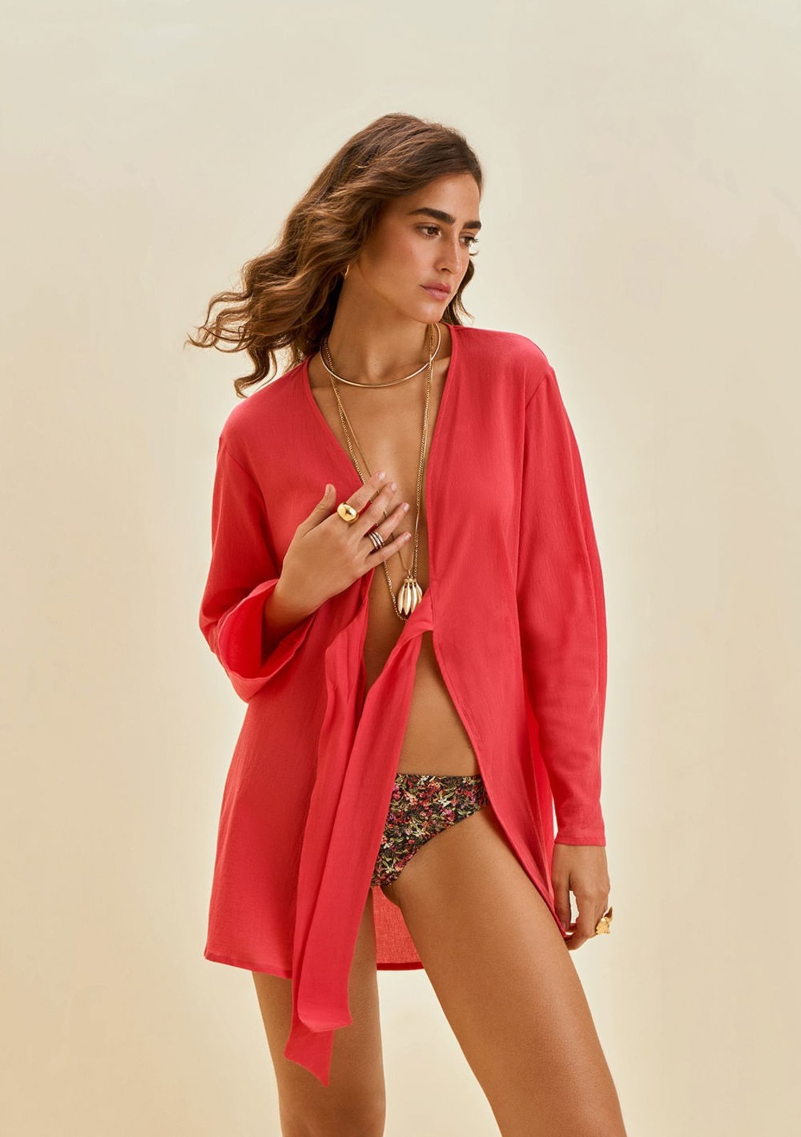 Vestido Morena Rosa Solto Decote V Manga Longa Curto Rosa