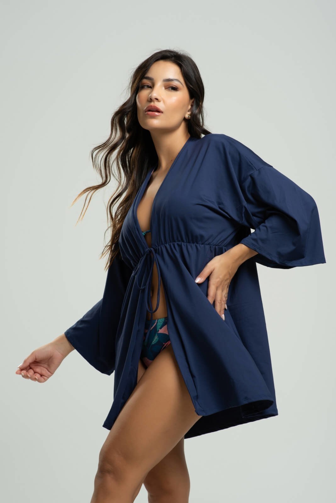 Saída de Praia Kimono Manga Longa Feminino Vicbela Azul Marinho