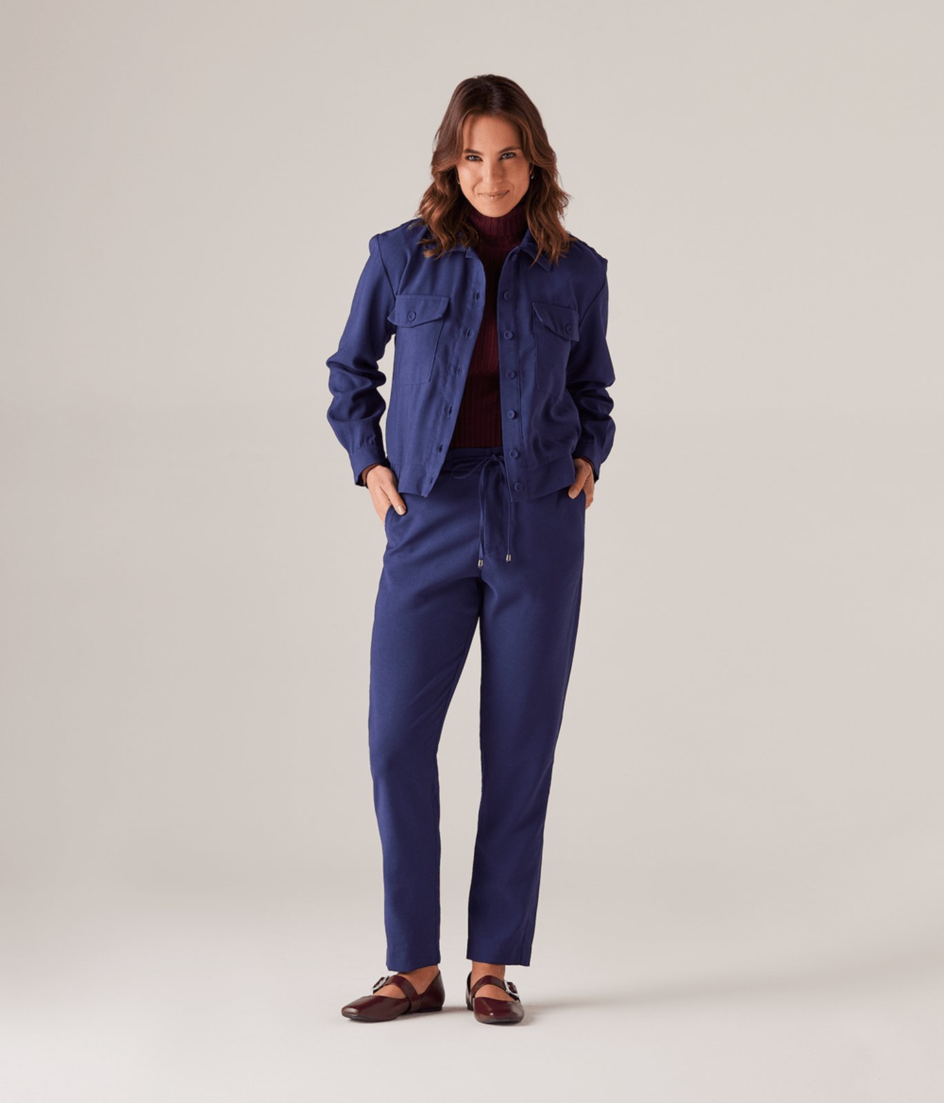 Calca Reta Com Amarracao Feminina Azul Marinho