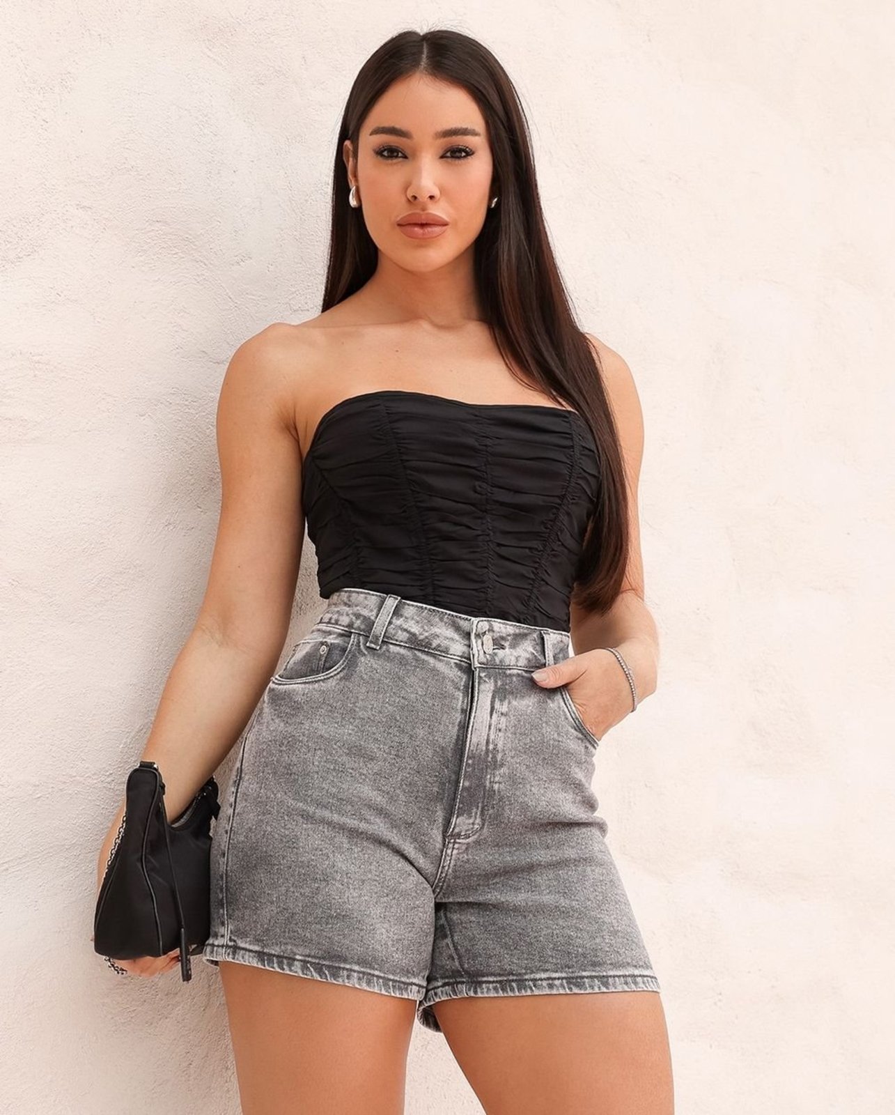 Shorts Jeans Mom Feminino Cintura Alta Básico com Elastano 70201 Cinza Consciência