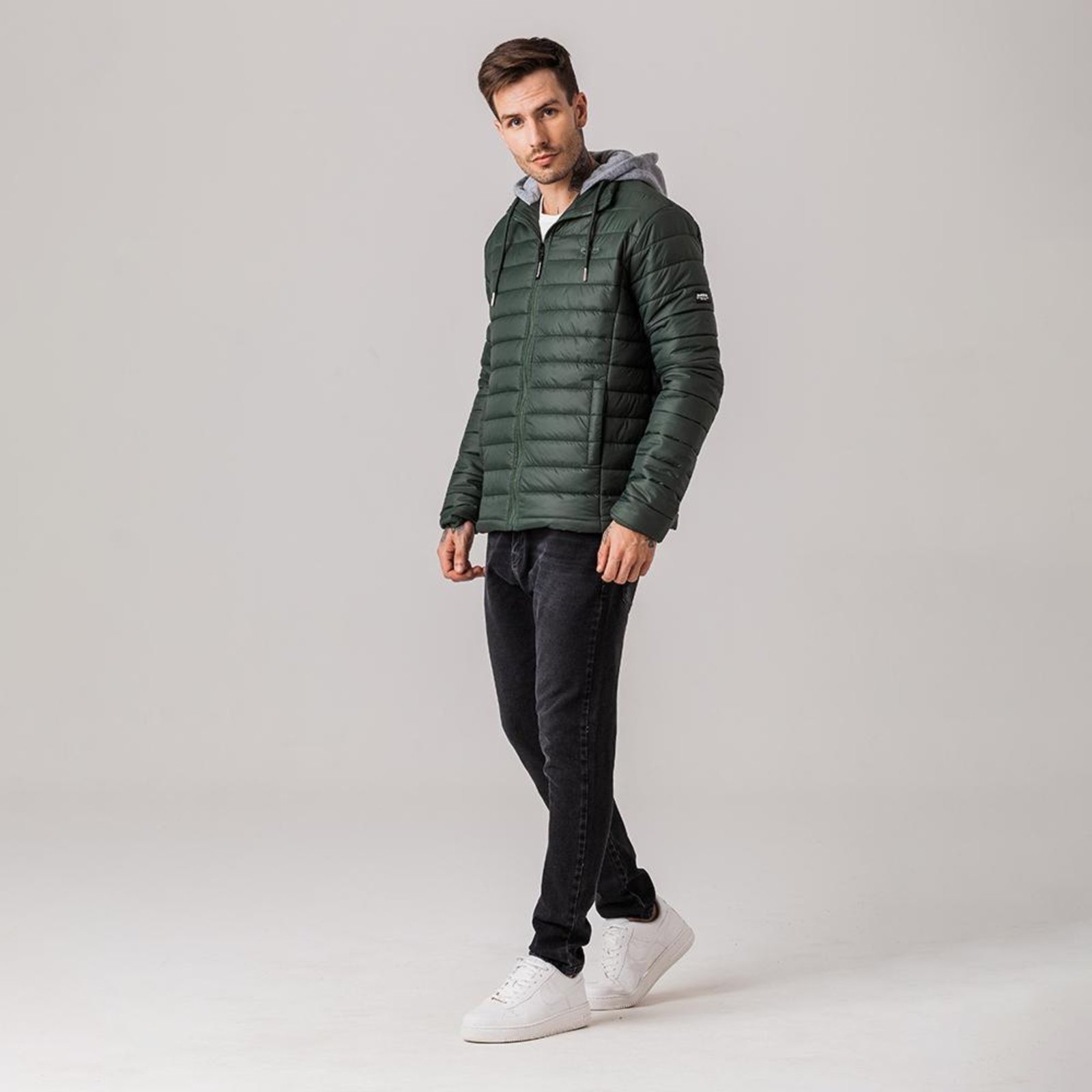 Jaqueta Puffer com capuz de moletom Masculina Rock e Soda Verde Militar