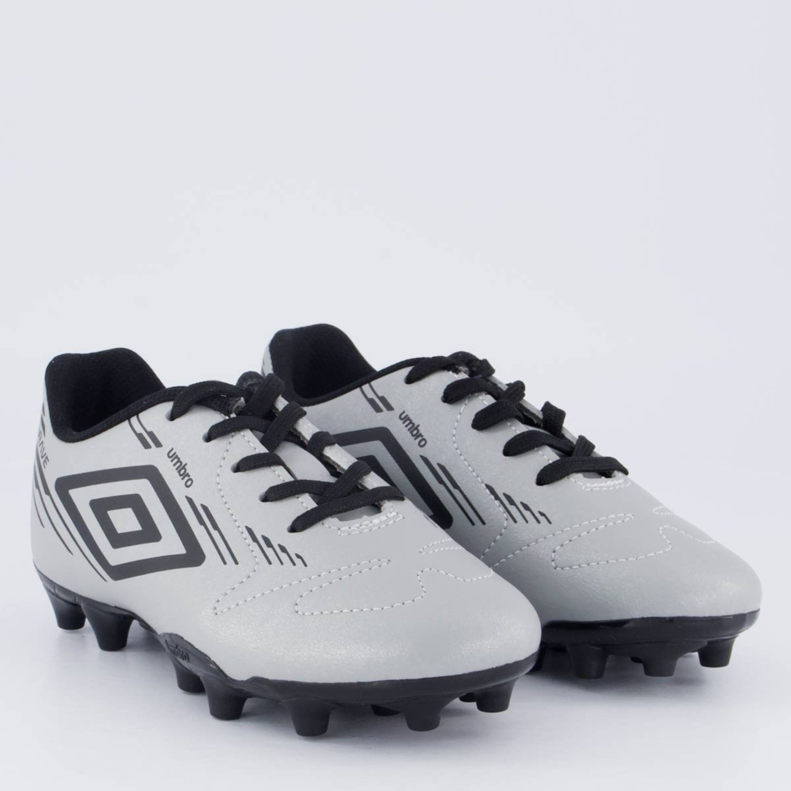 Vista 3 Chuteira Umbro Brave Campo Juvenil e Preto cinza Umbro cinza