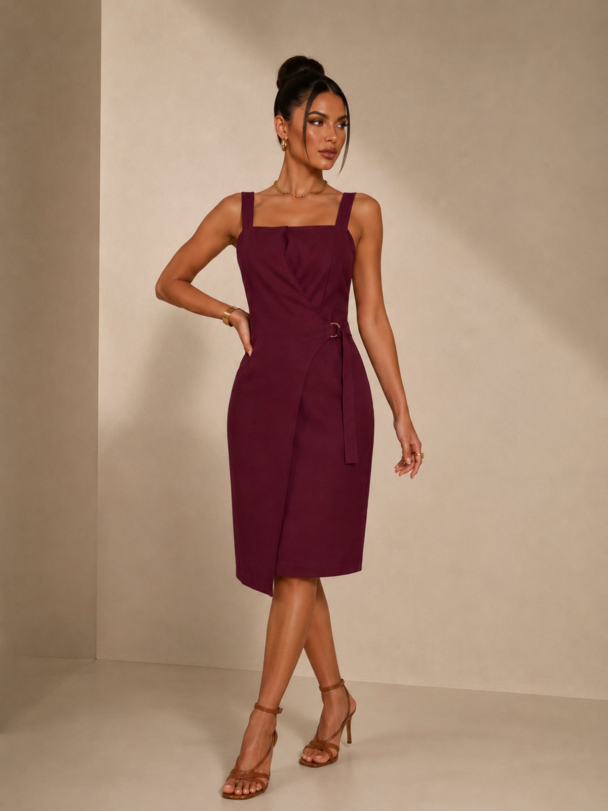 Vestido Feminino Alfaiataria Premium Lapetry Bege Acinturado com Faixa Elegante Decote Quadrado Vinho