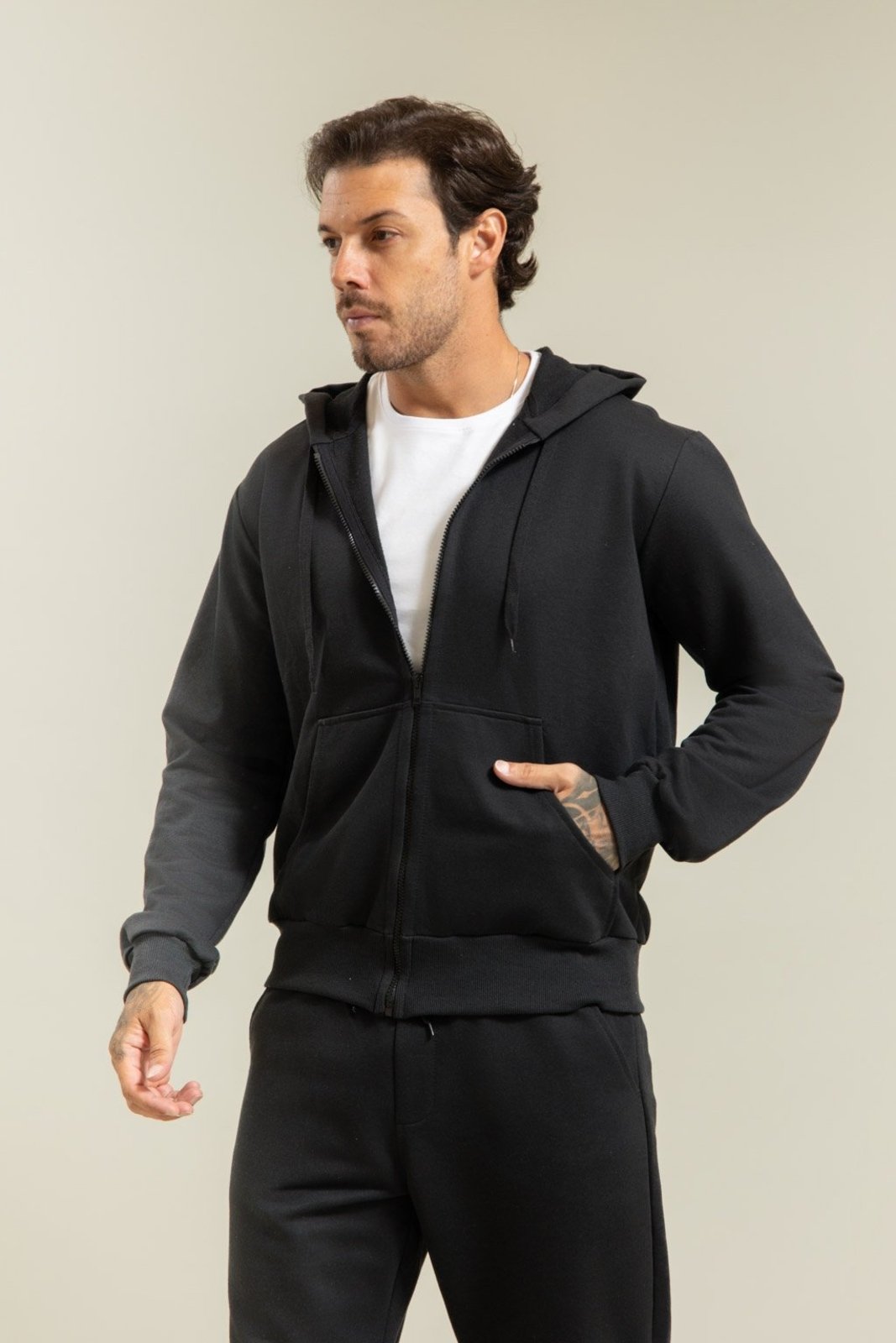 Blusa Moletom Masculina Manga Longa com Zíper e Capuz Preto Dialogo