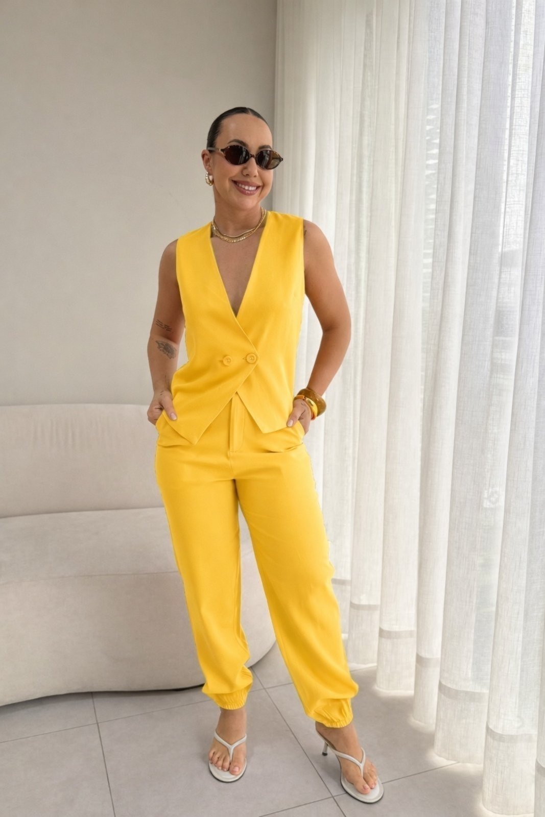 Calça Vanibele Jogger Amarelo Manteiga