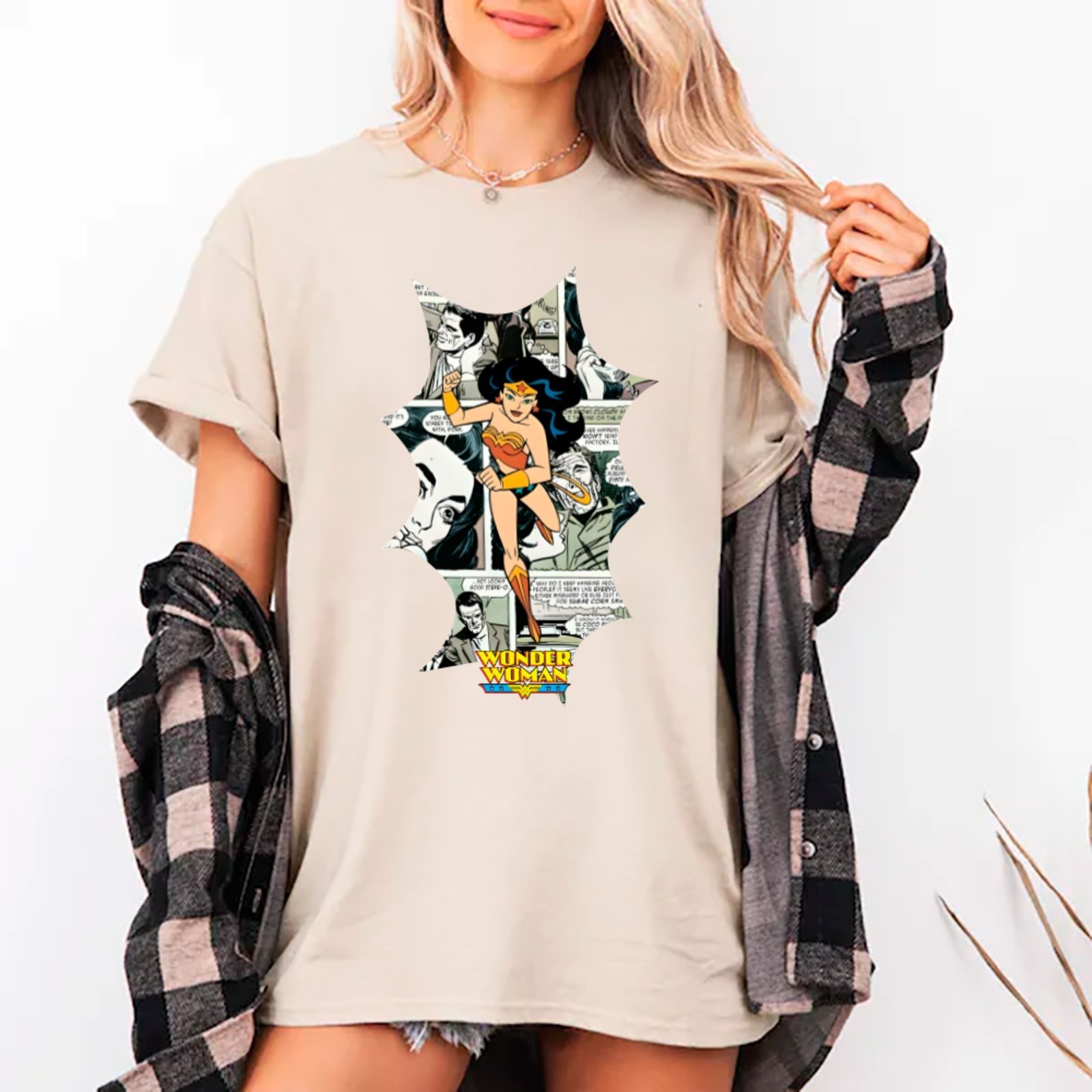 Vista 2 Camiseta Ousy Oversized Heroína Ícone Feminino Quadrinhos Moda Urbana Unissex Off White off-white white ousy off-white white