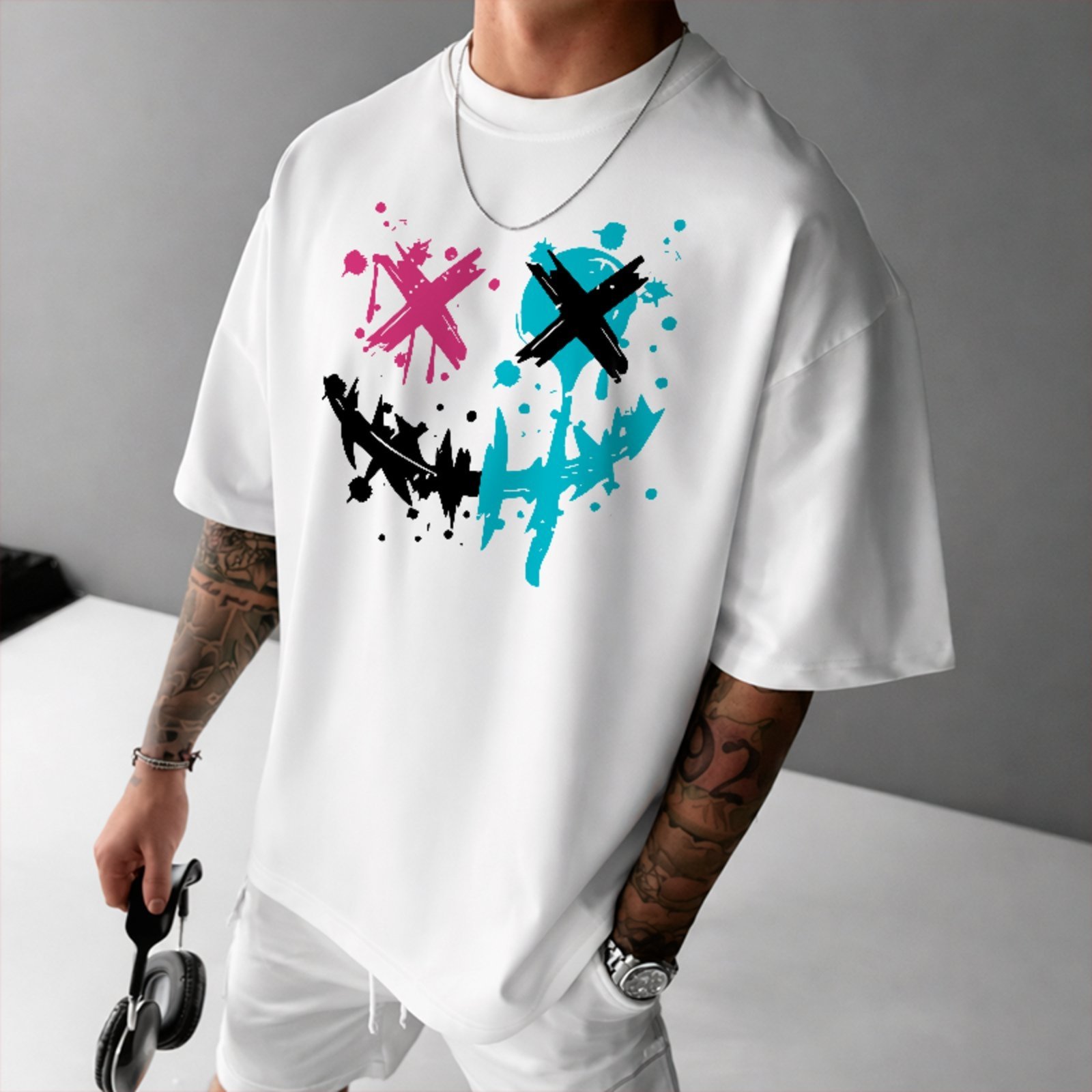 Camiseta Oversized Premium Urban Graffiti Smiley Punk Unissex Branco