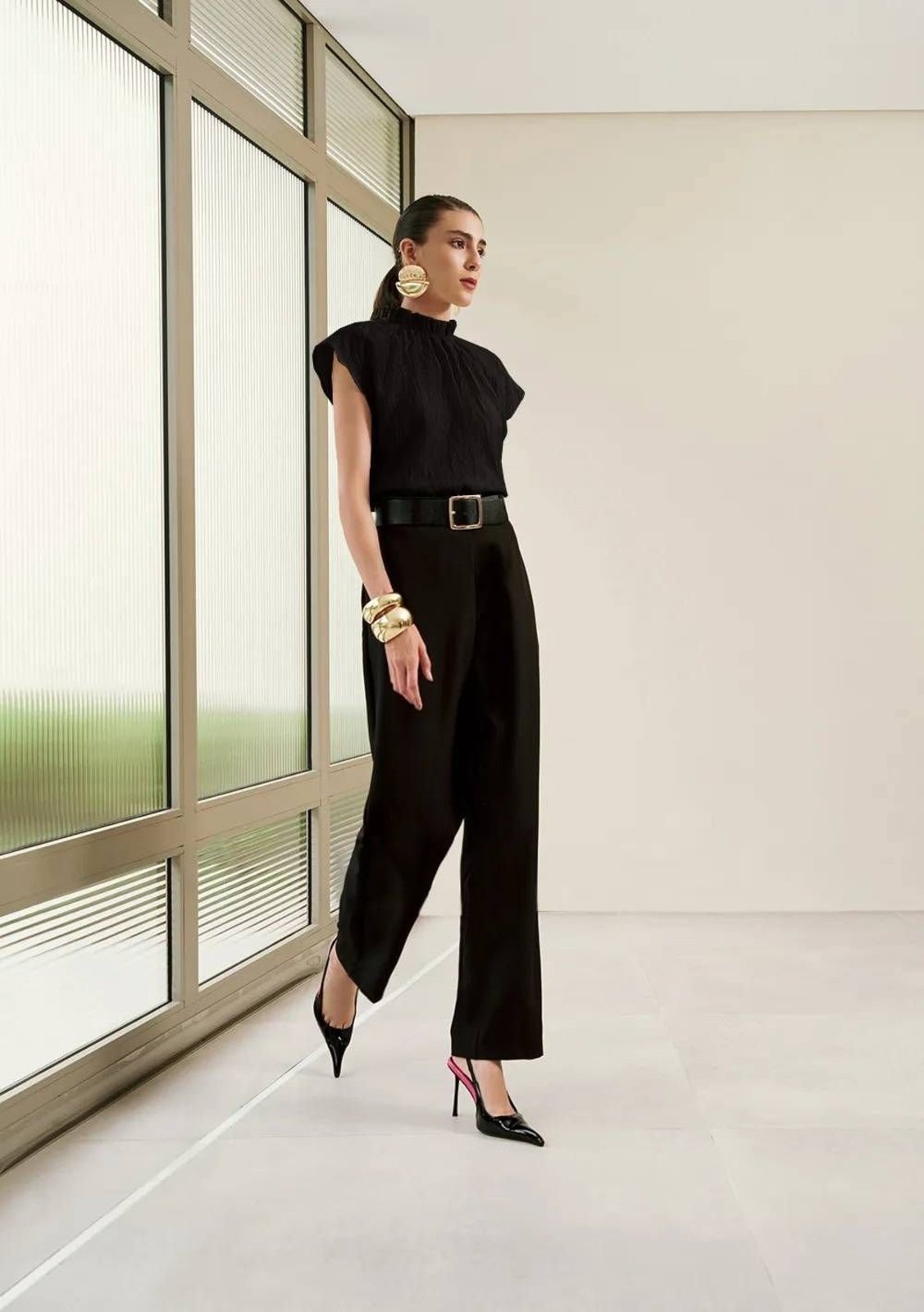 Blusa Gola Alta Rilievo - Preto