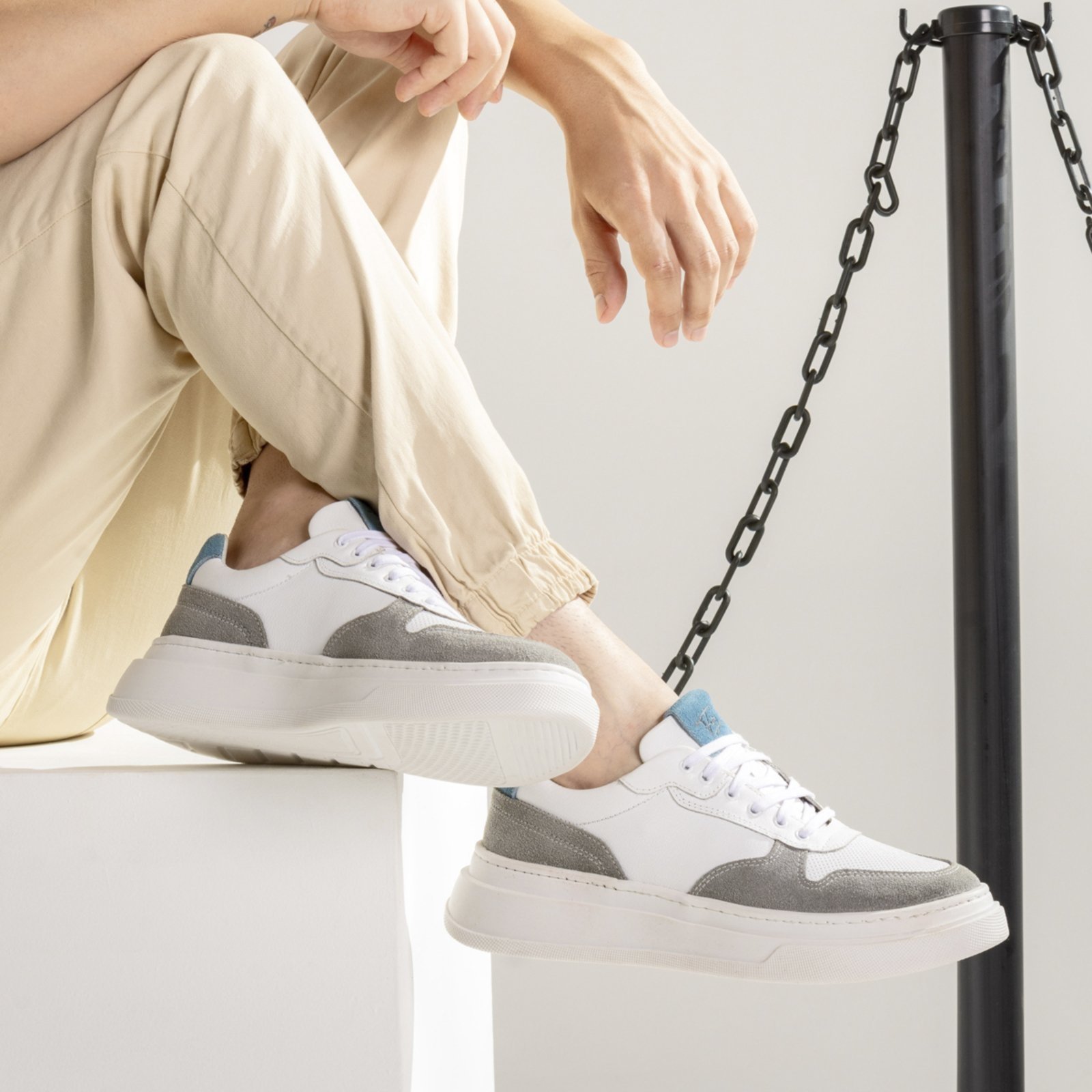 Vista 3 Tênis Masculino Franca Griffe Riad Premium Couro Genuíno Prime Edition branco/cinza FRANCA GRIFFE branco/cinza