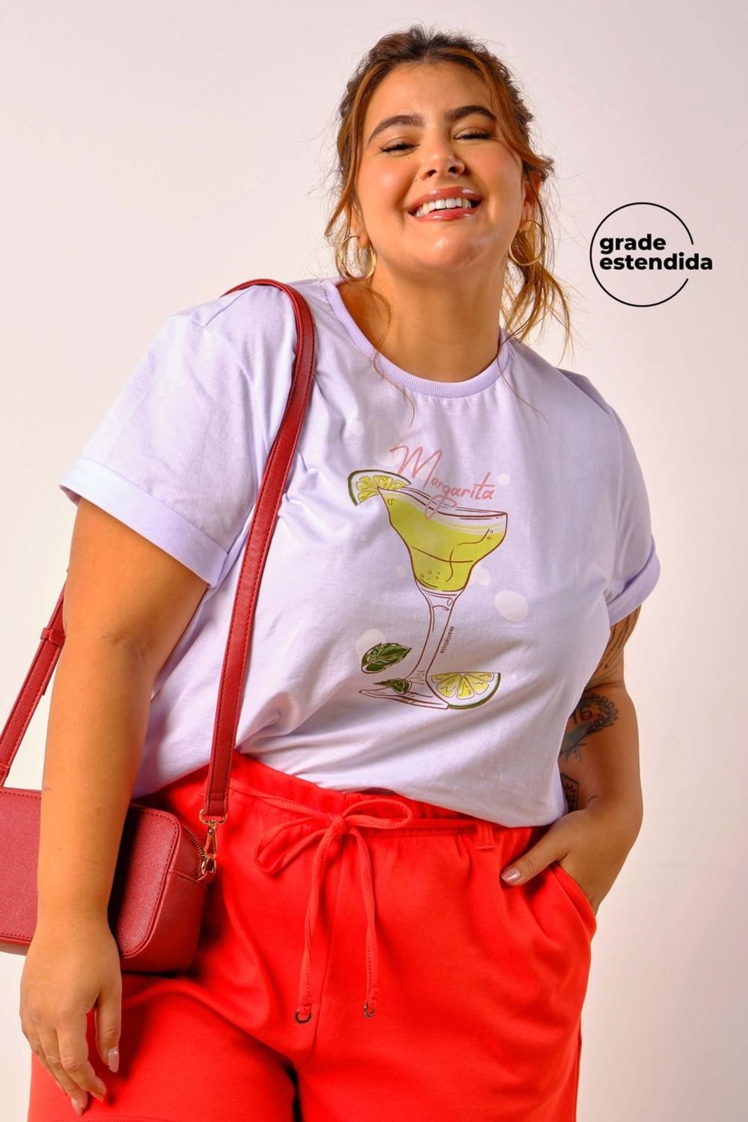 T-Shirt Feminina Drinks Regular Marialícia Branco