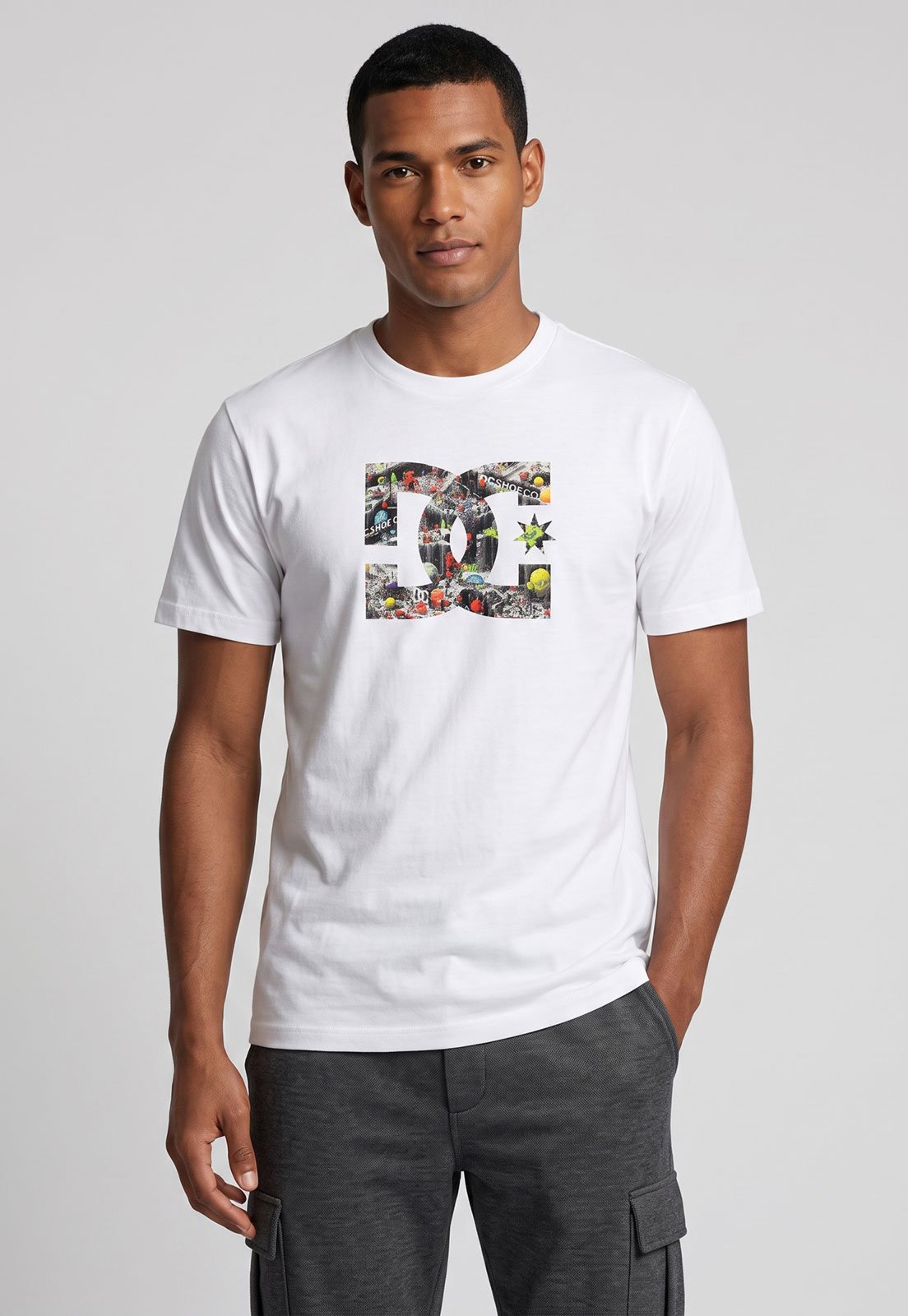 Camiseta Masculina DC Shoes Estampa Frontal Branca