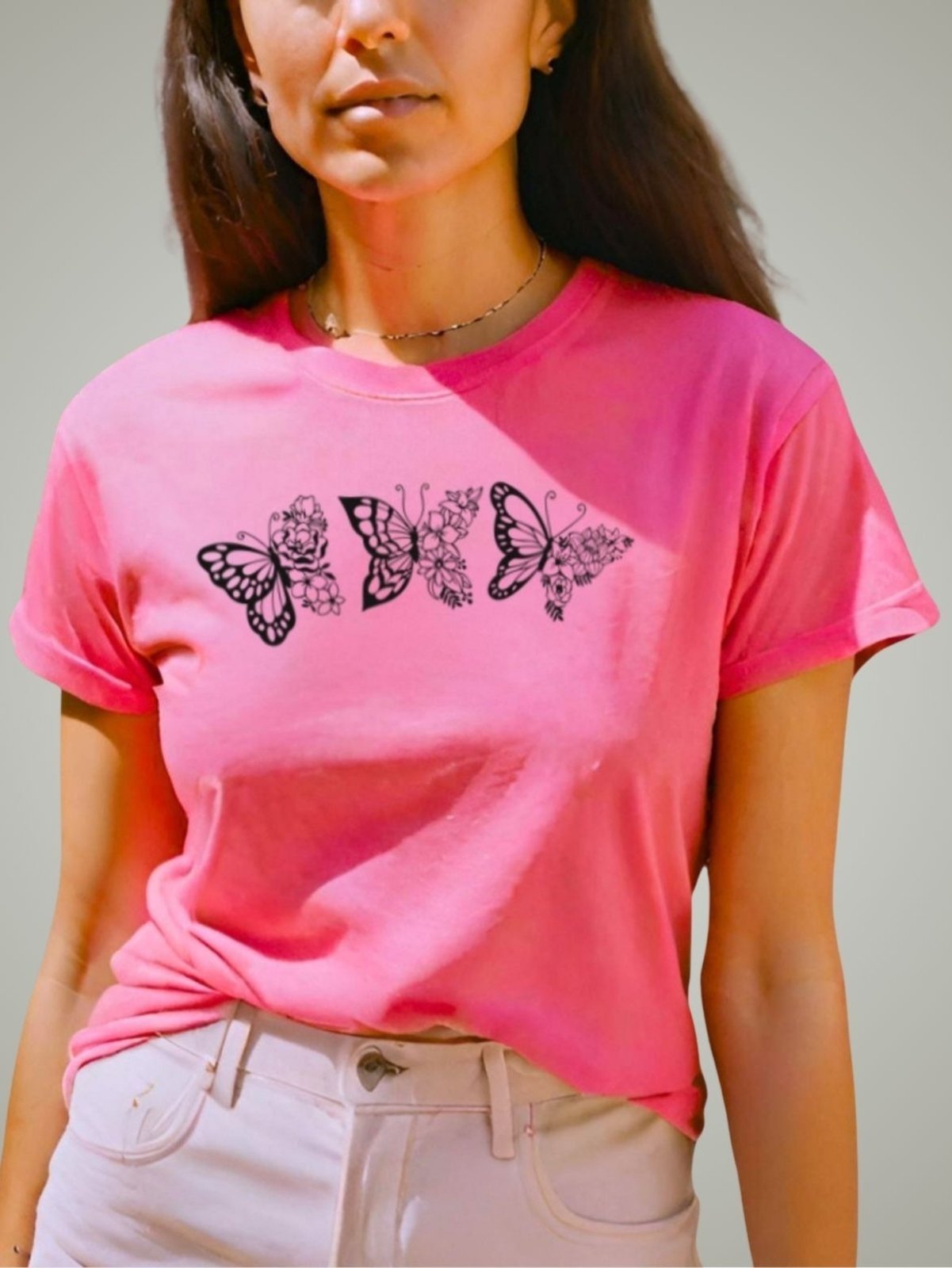 Camiseta Feminina T-shirt Plus Size GuGi Borboletas Blusinha Baby Look Camisa Rosa