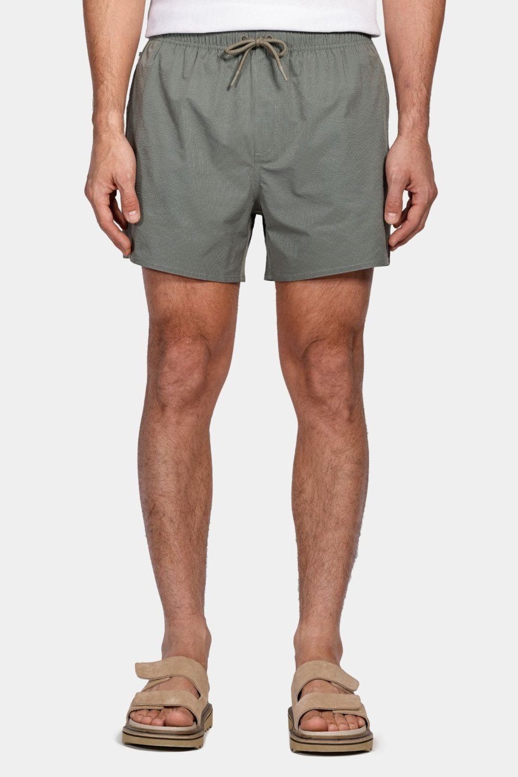 Vista 2 Shorts Aramis de Elástico Liso Maquinetado Verde Folha Seca incolor verde Aramis incolor verde