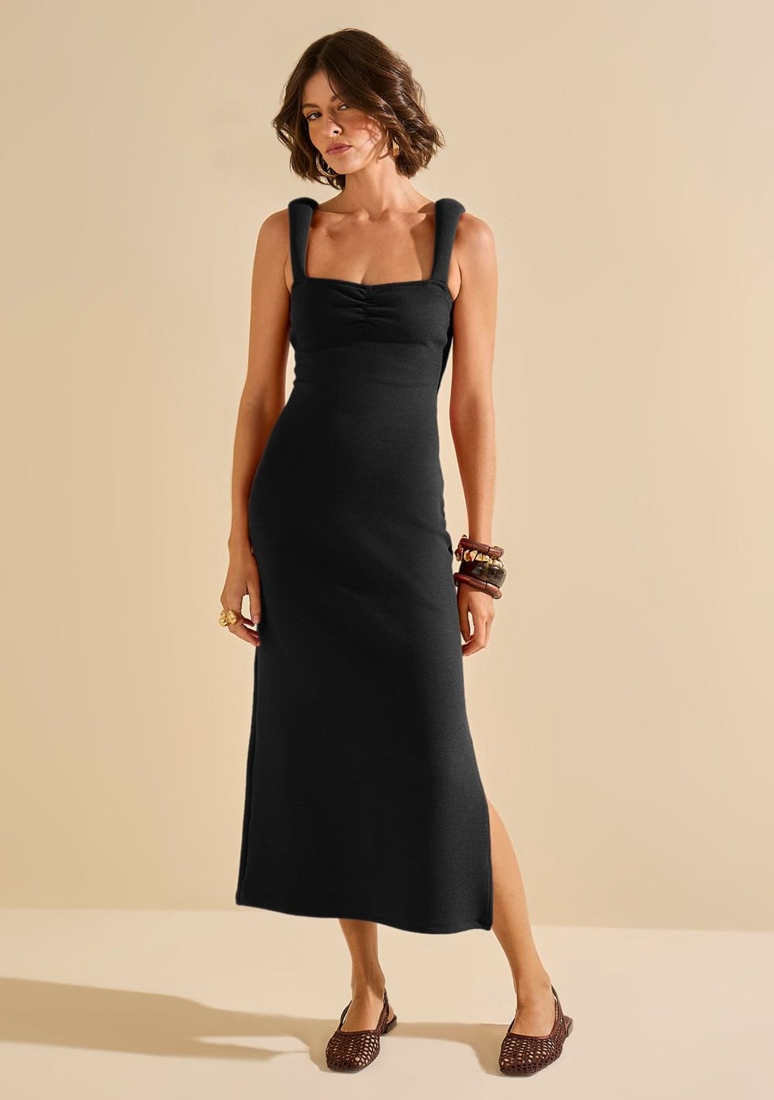 Vestido Morena Rosa Ajustado Decote Reto Com Alça Midi Preto
