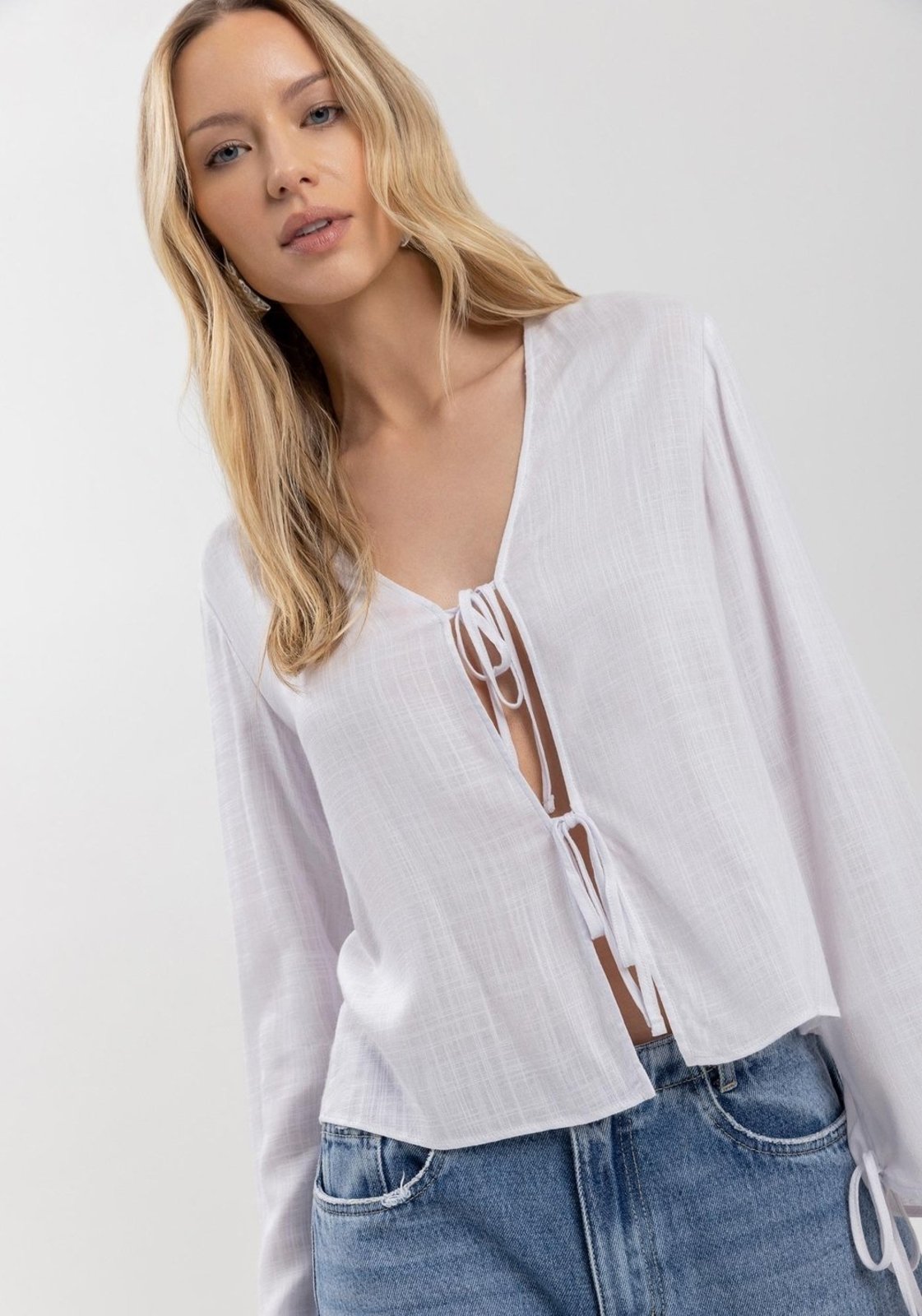 Blusa De Mangas Longas Em Viscose Com Amarrações Frontais