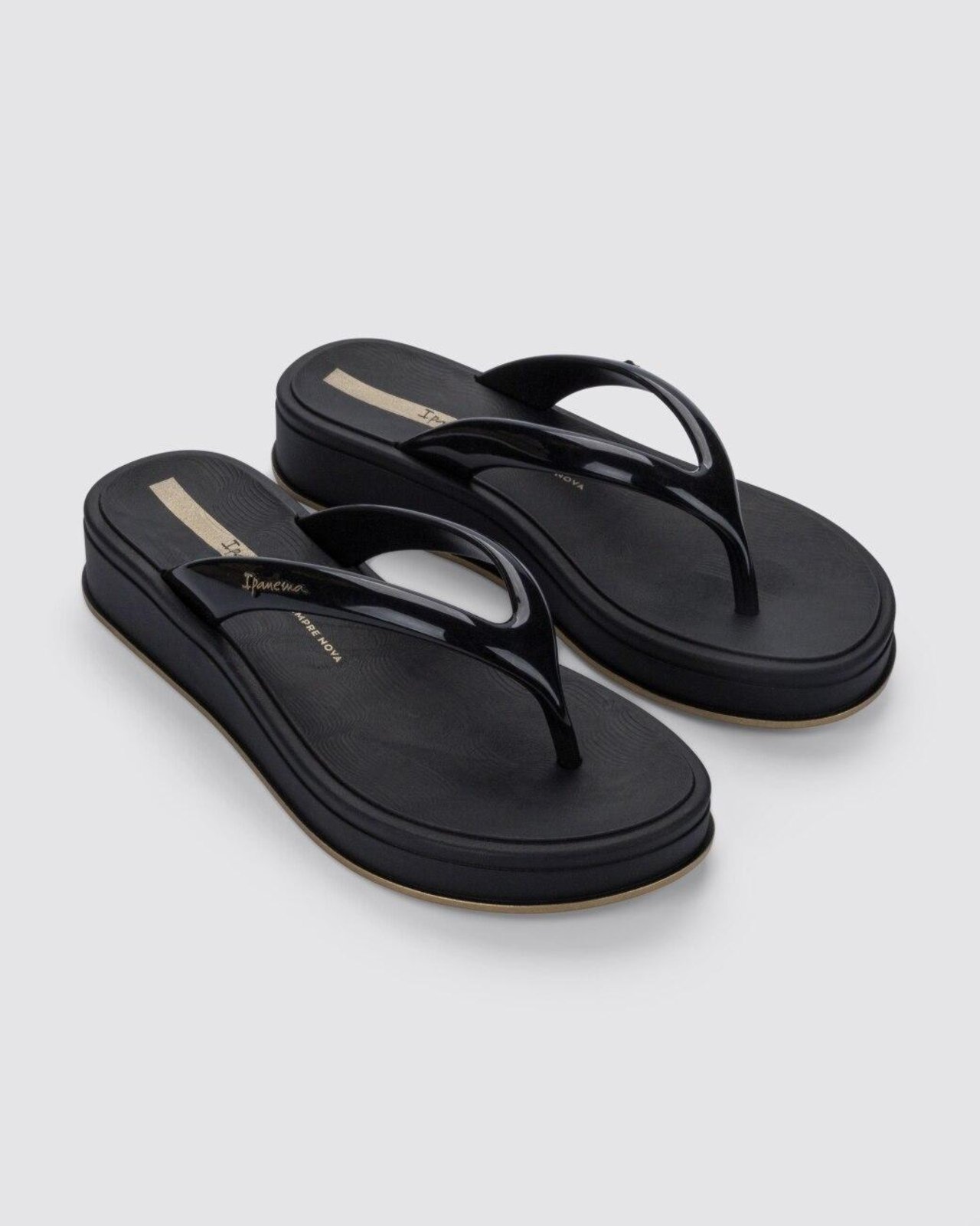 Chinelo Plataforma Ipanema Glow Up Preto