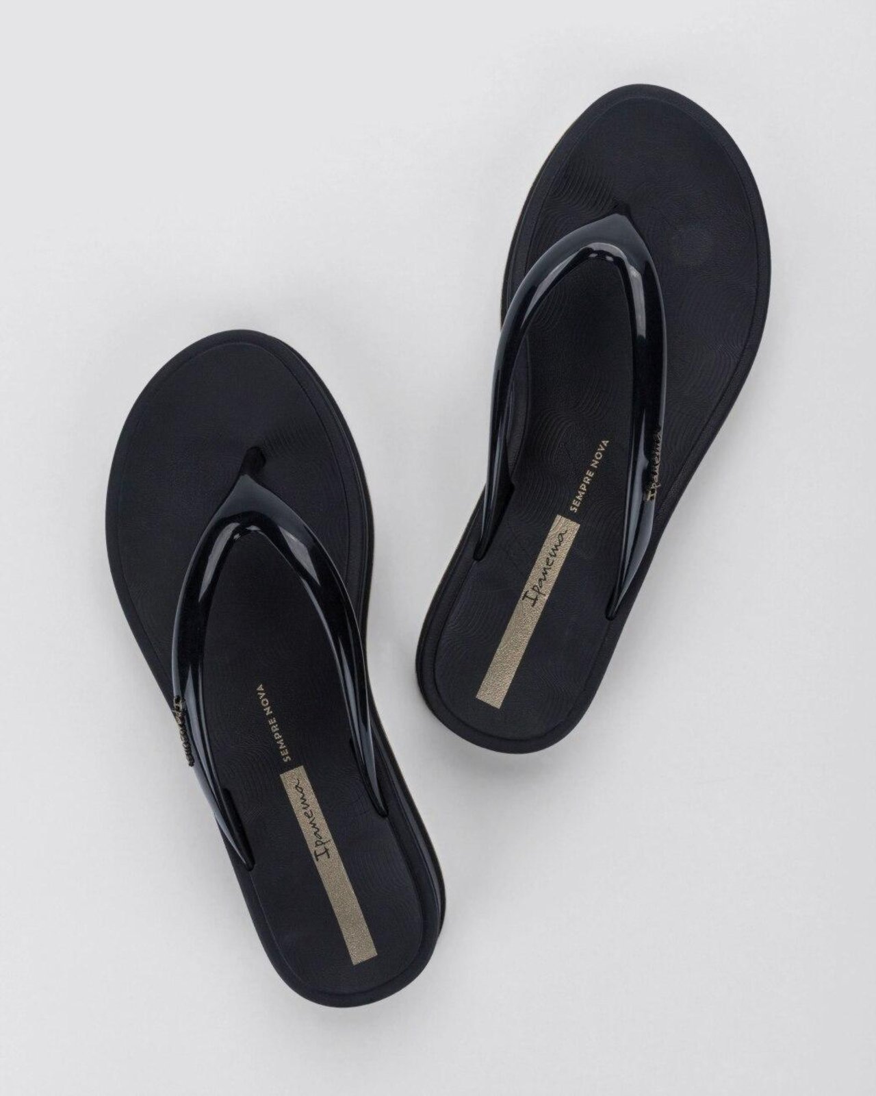 Vista 3 Chinelo Plataforma Ipanema Glow Up preto Ipanema preto