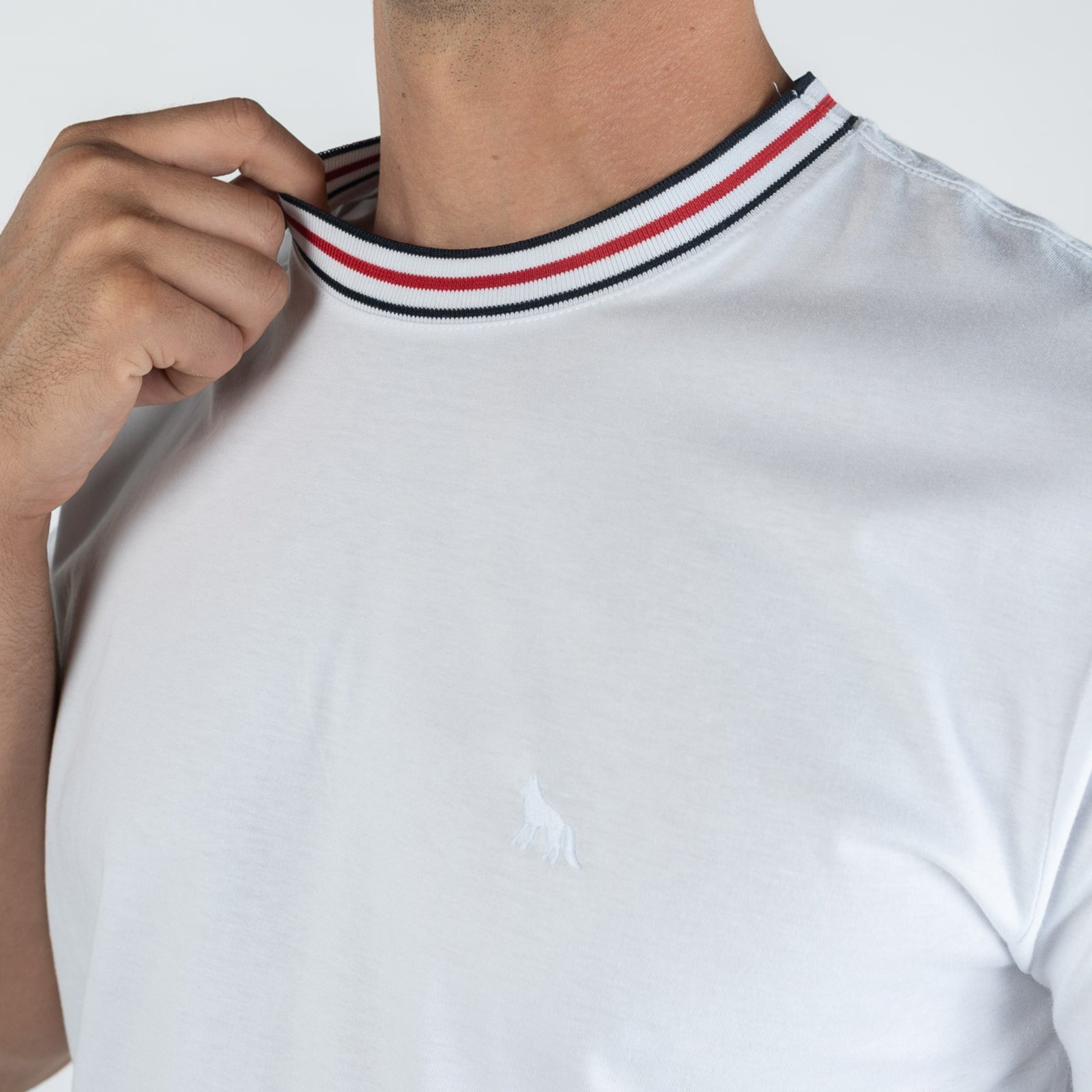 Vista 3 Camiseta Acostamento Frisos Branca branco Acostamento branco