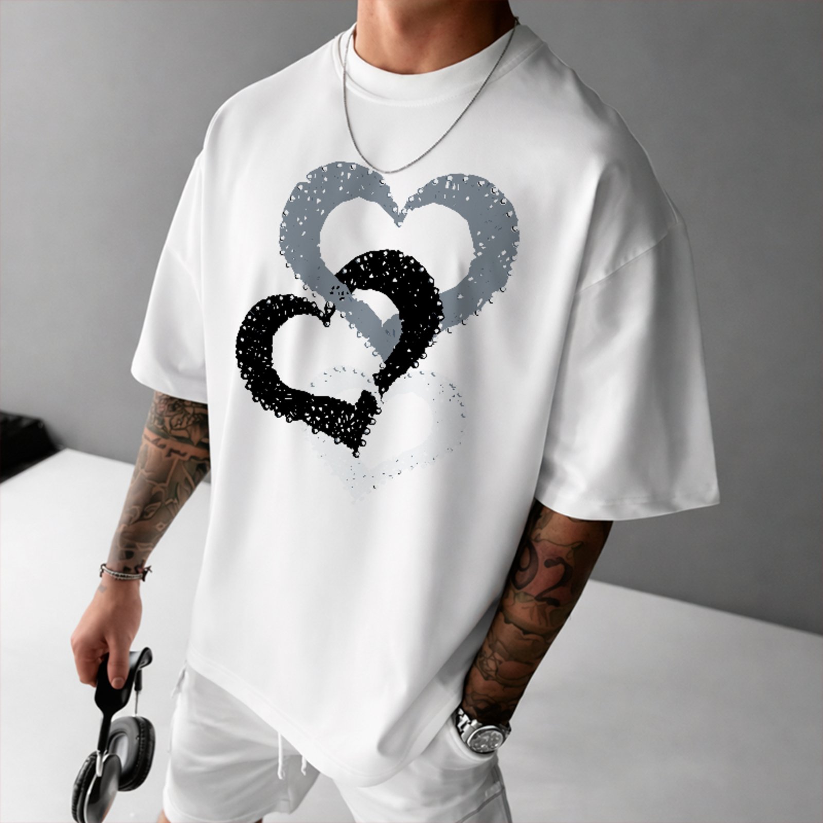 Camiseta Oversized Corações Minimalistas Love Unissex Branco
