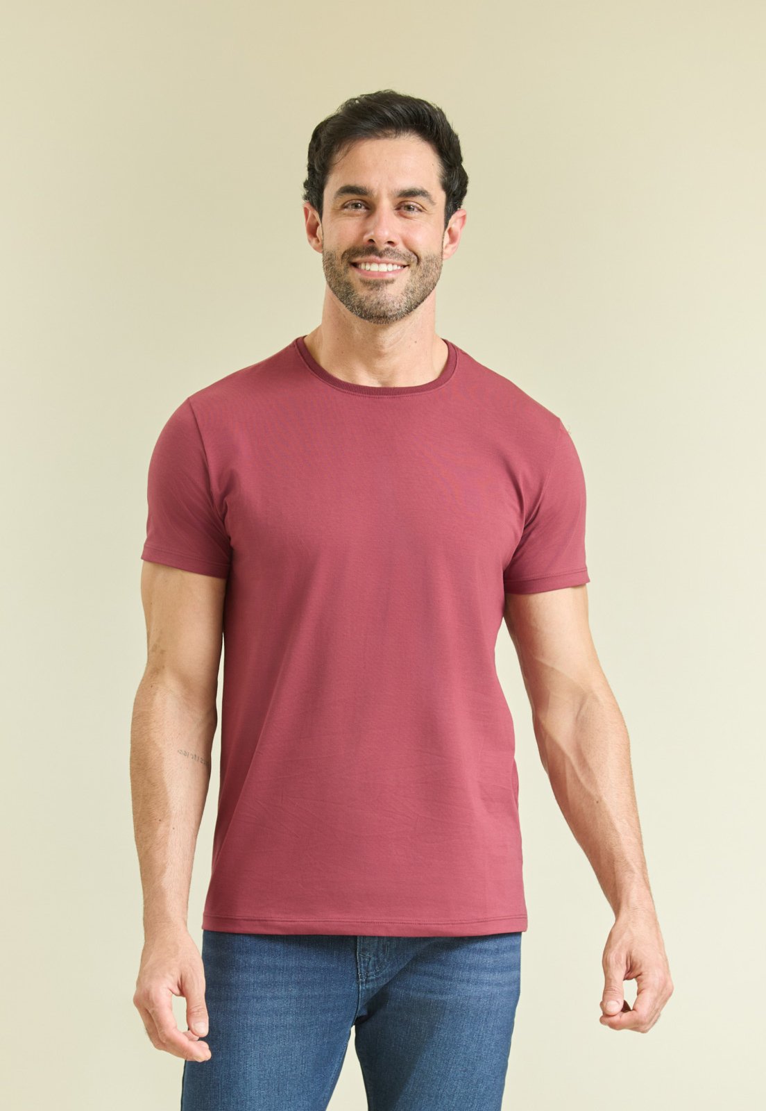 Camiseta Masculina Slim em Algodão Pima Manga Curta Dialogo Vinho
